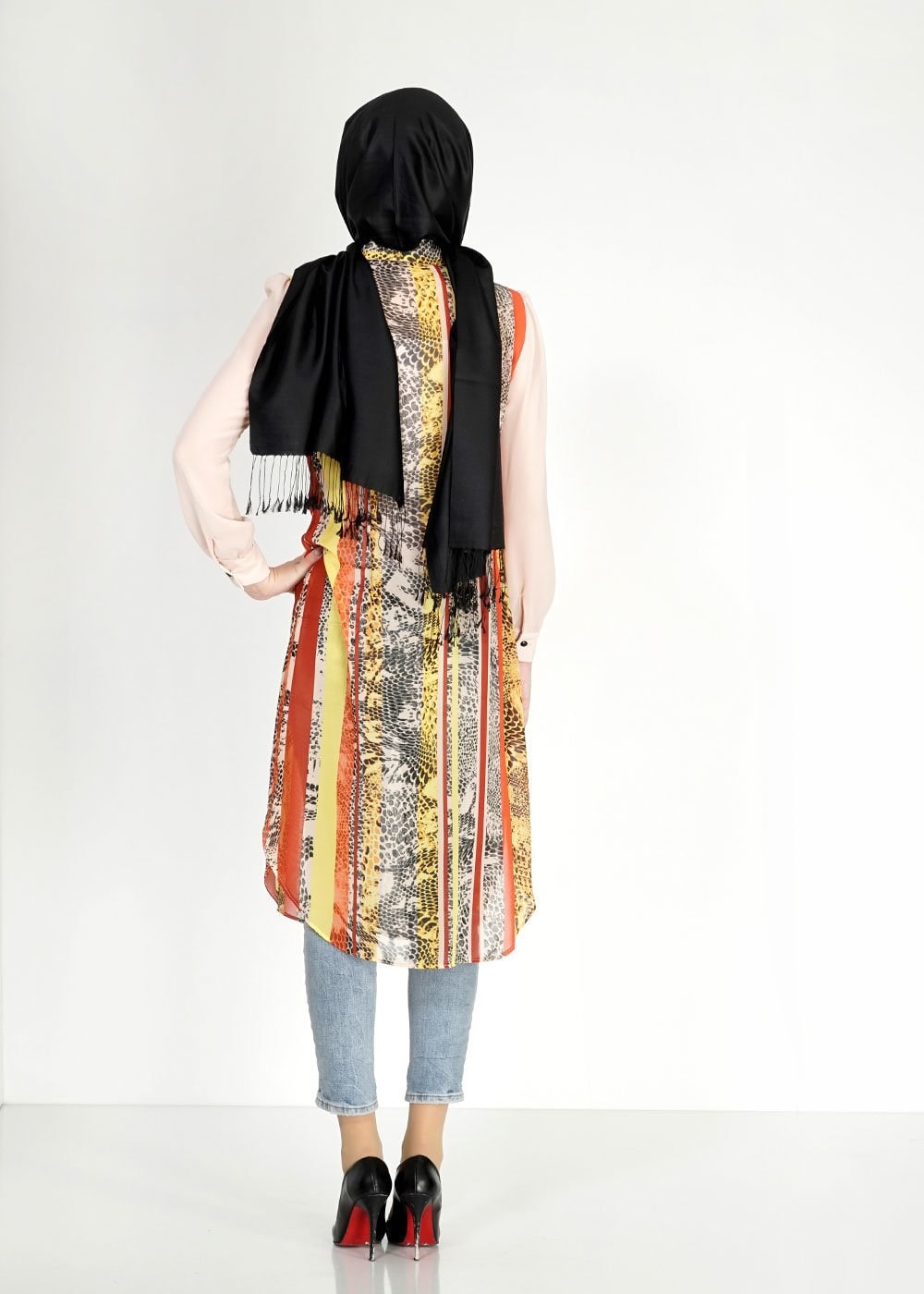 Tesettür giyim KIRMIZI DESENLİ DÜĞMELİ TUNİK 4777