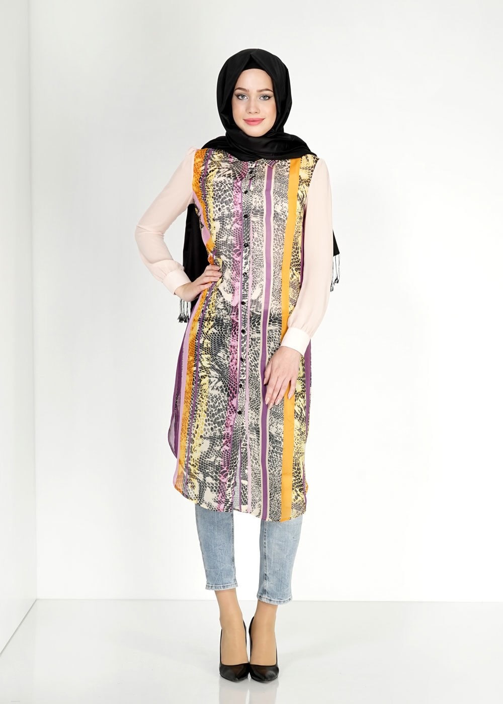 Tesettür giyim MOR DESENLİ DÜĞMELİ TUNİK 4777