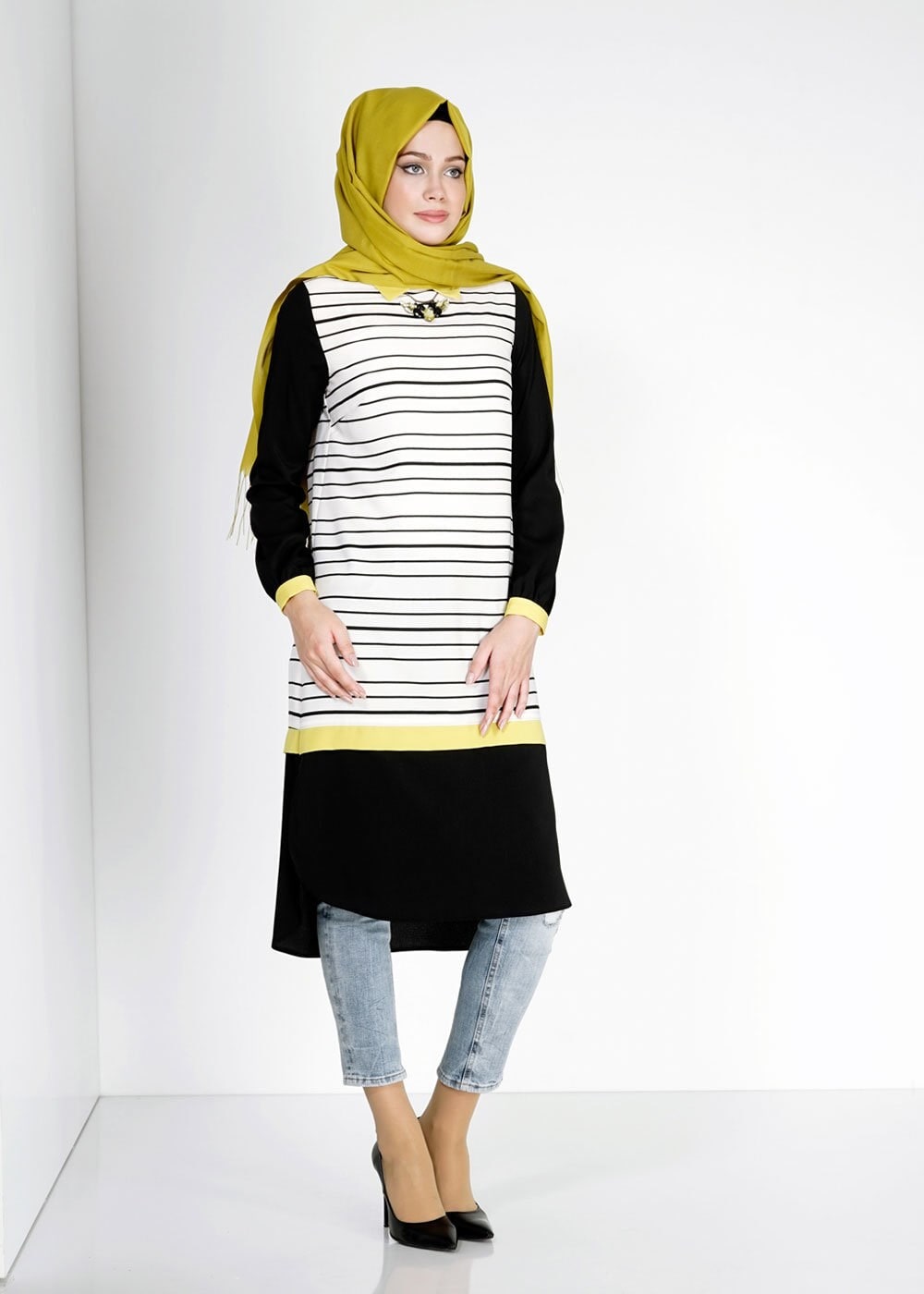Tesettür giyim SİYAH ÇİZGİLİ GÖMLEK YAKA KREP TUNİK 4788