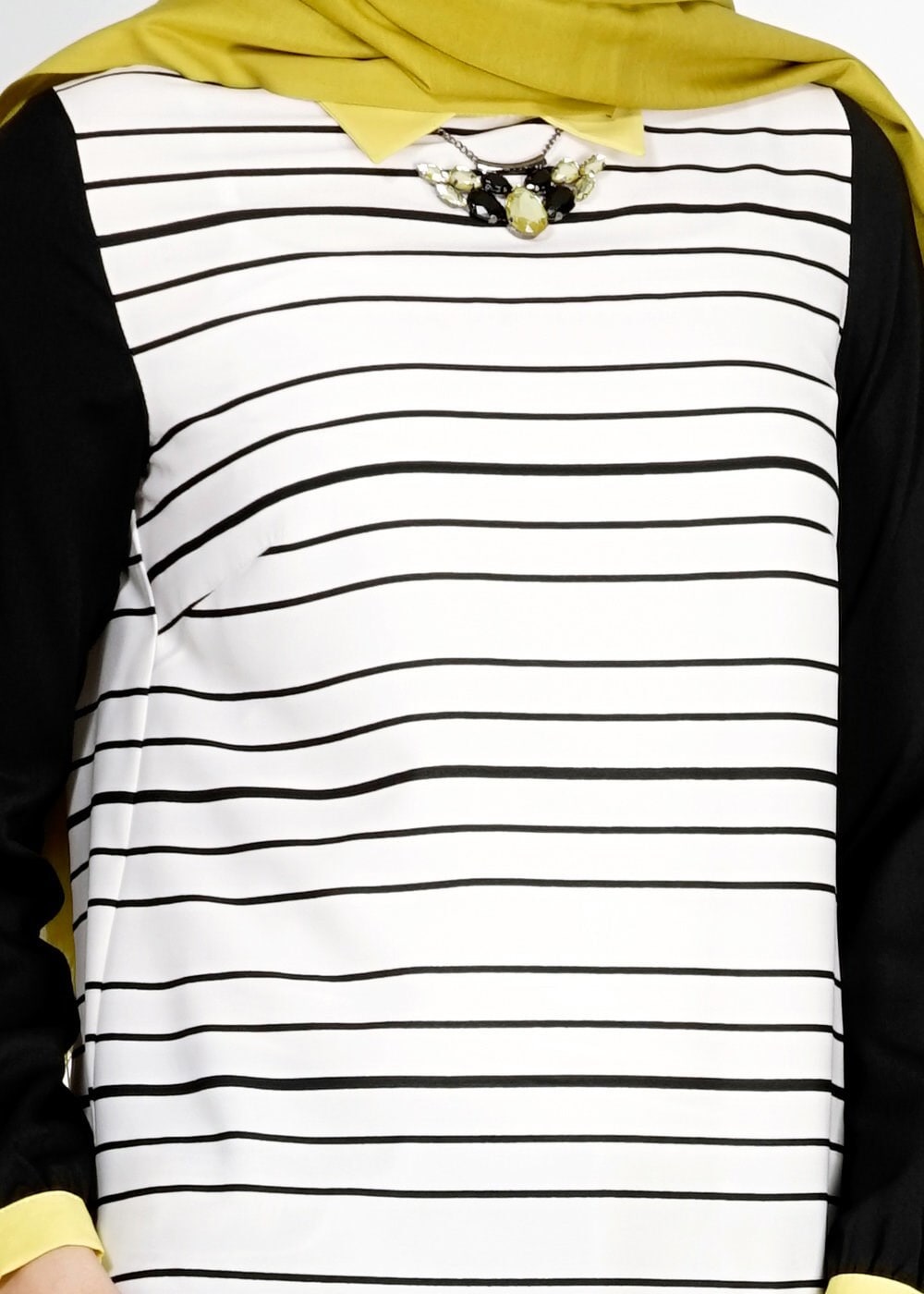 Tesettür giyim SİYAH ÇİZGİLİ GÖMLEK YAKA KREP TUNİK 4788