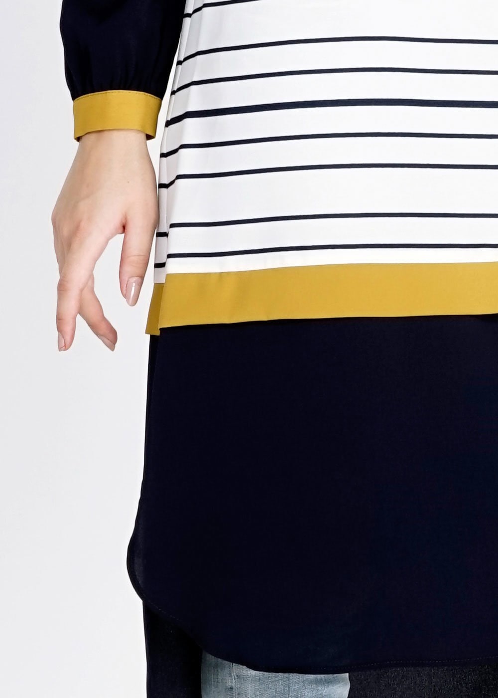 Tesettür giyim LACİVERT ÇİZGİLİ GÖMLEK YAKA KREP TUNİK 4788