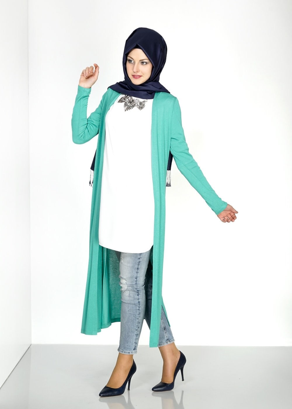 Tesettür giyim YEŞİL YANI YIRTMAÇLI DÜZ TUNİK 4809