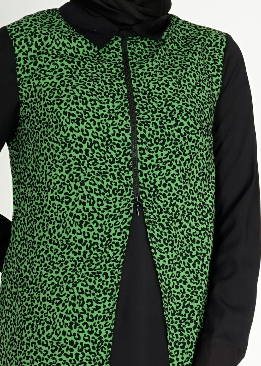 Tesettür giyim YEŞİL LEOPAR DESENLİ FERMUARLI TUNİK 4813