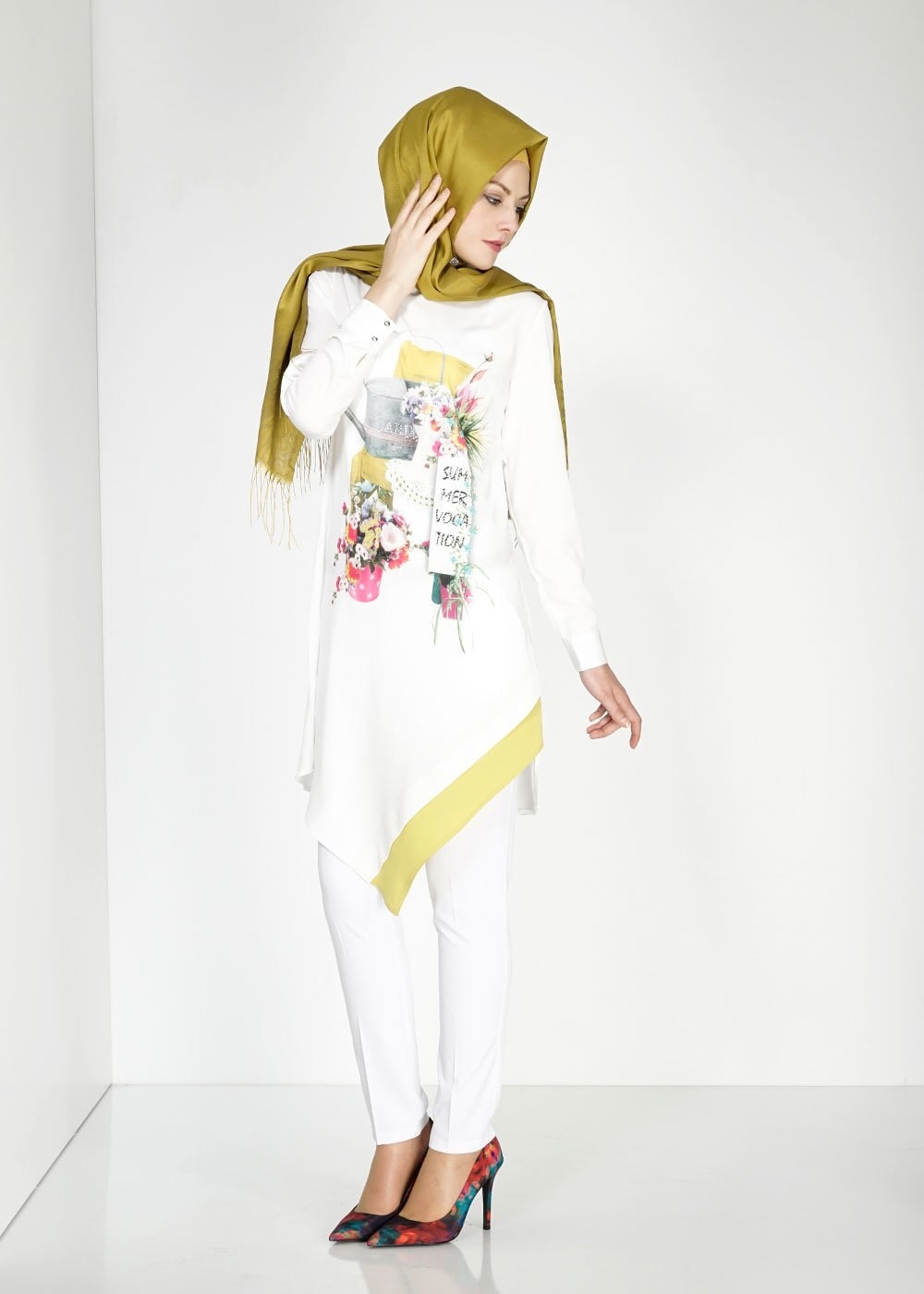 Tesettür giyim BEJ DESENLİ TUNİK 4832