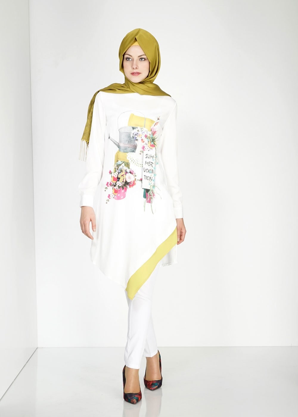 Tesettür giyim BEJ DESENLİ TUNİK 4832