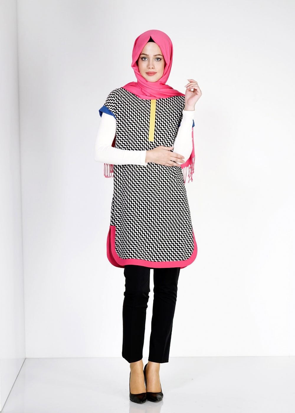 Tesettür giyim SİYAH ZİKZAK DESENLİ TUNİK 4873