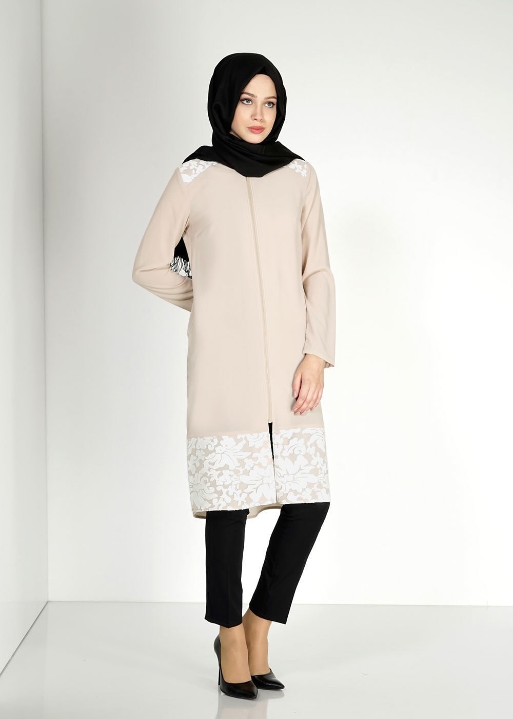 Tesettür giyim BEJ FERMUAR DETAYLI İŞLEMELİ TUNİK 4912