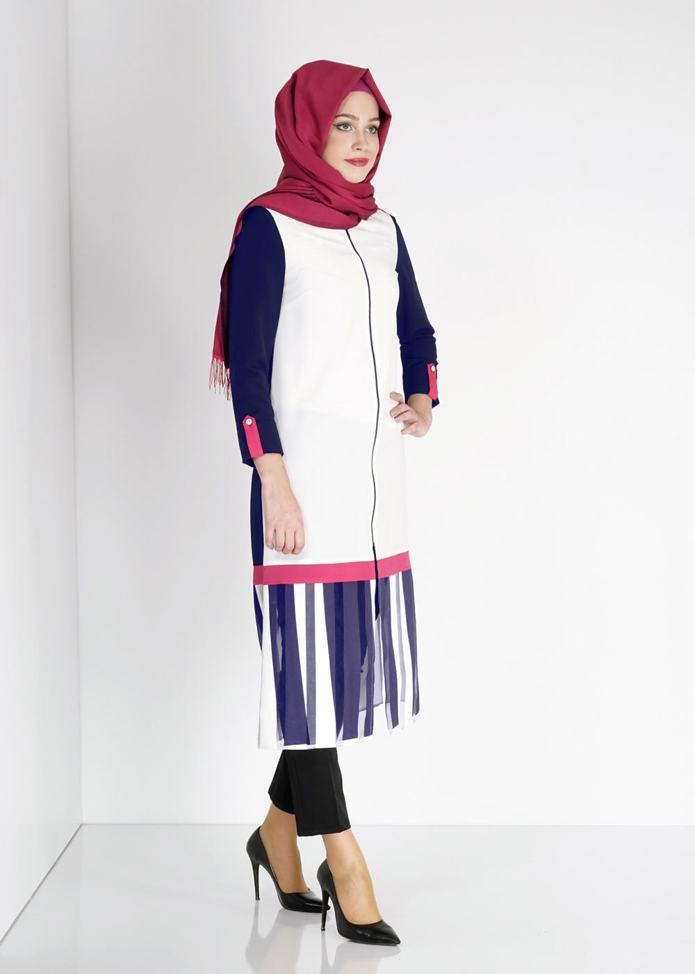 Tesettür giyim LACİVERT ÇİZGİLİ DÜĞME DETAYLI TUNİK 4925