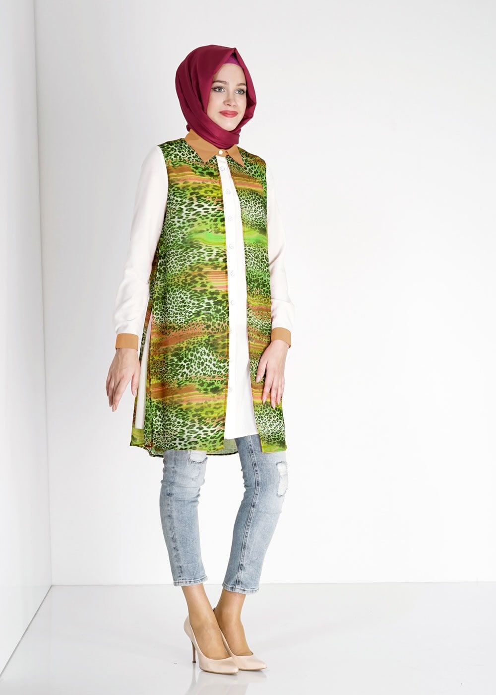 Tesettür giyim YEŞİL LEOPAR DESENLİ GÖMLEK YAKA TUNİK 4947