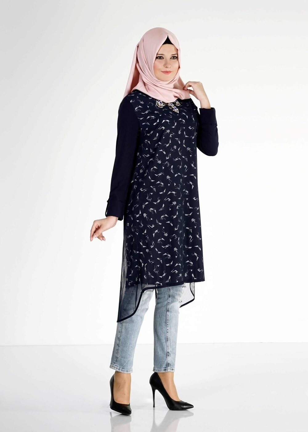 Tesettür giyim LACİVERT DESENLİ TÜL DETAYLI TUNİK 4956