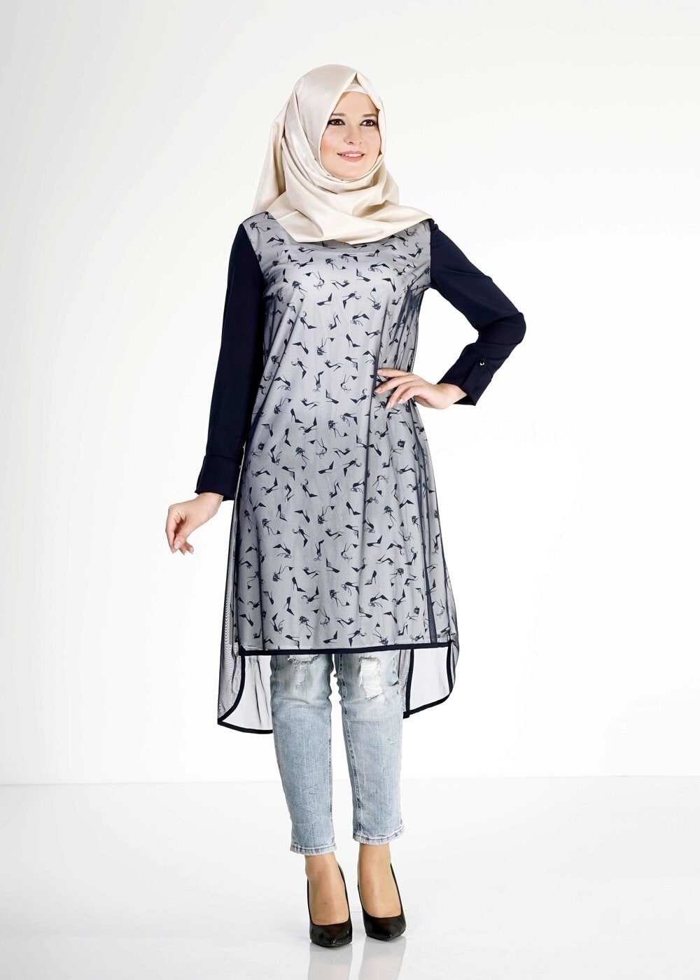 Tesettür giyim BEJ DESENLİ TÜL DETAYLI TUNİK 4956