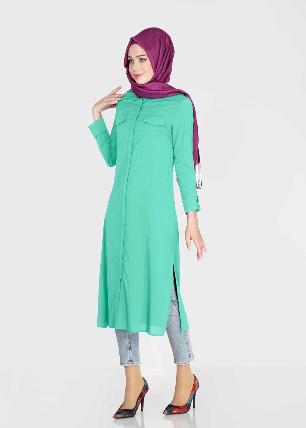 Tesettür giyim YEŞİL YIRTMAÇ DETAYLI TESETTÜR TUNİK 4965