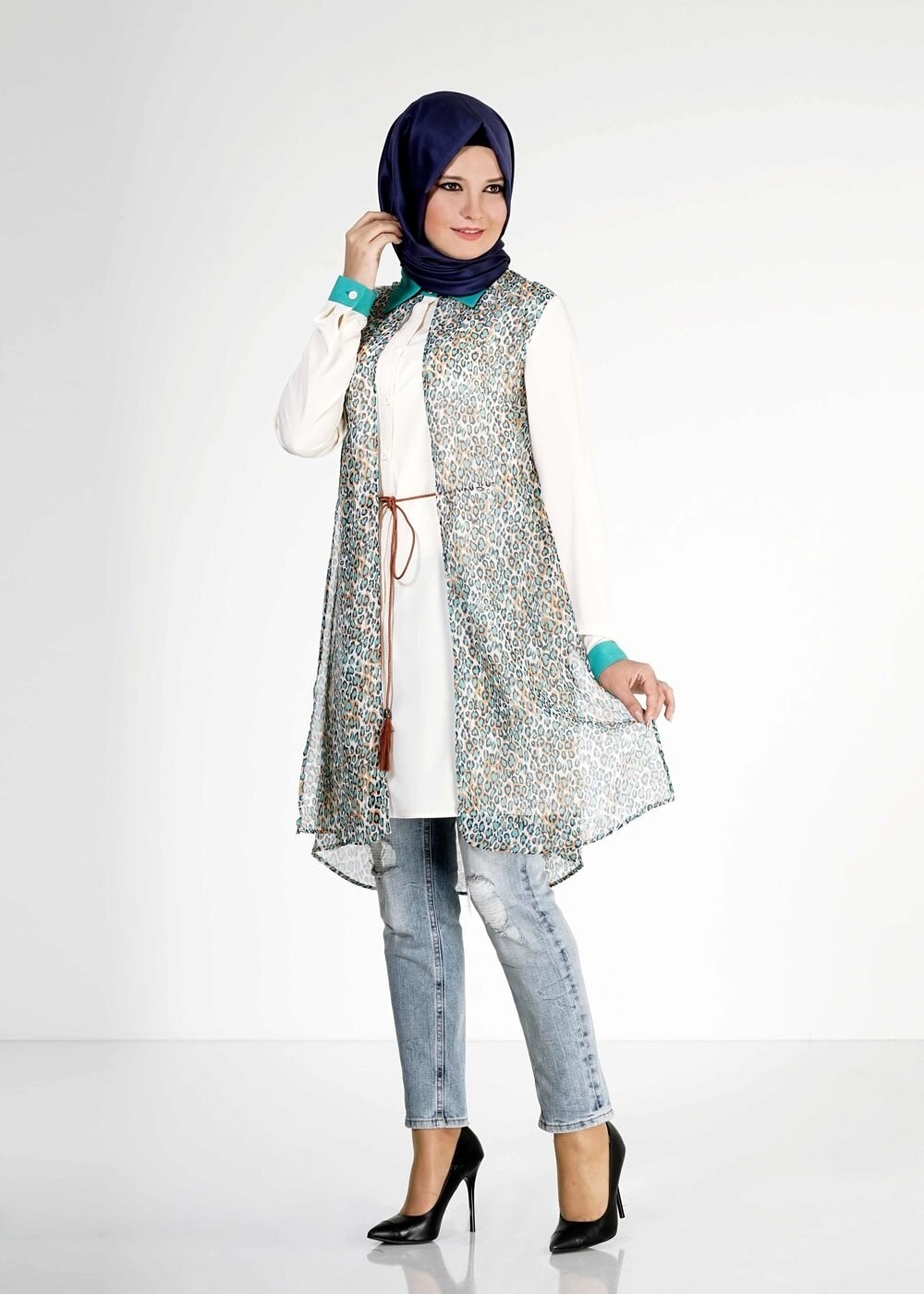 Tesettür giyim MAVİ LEOPAR DESENLİ TUNİK 4947-1