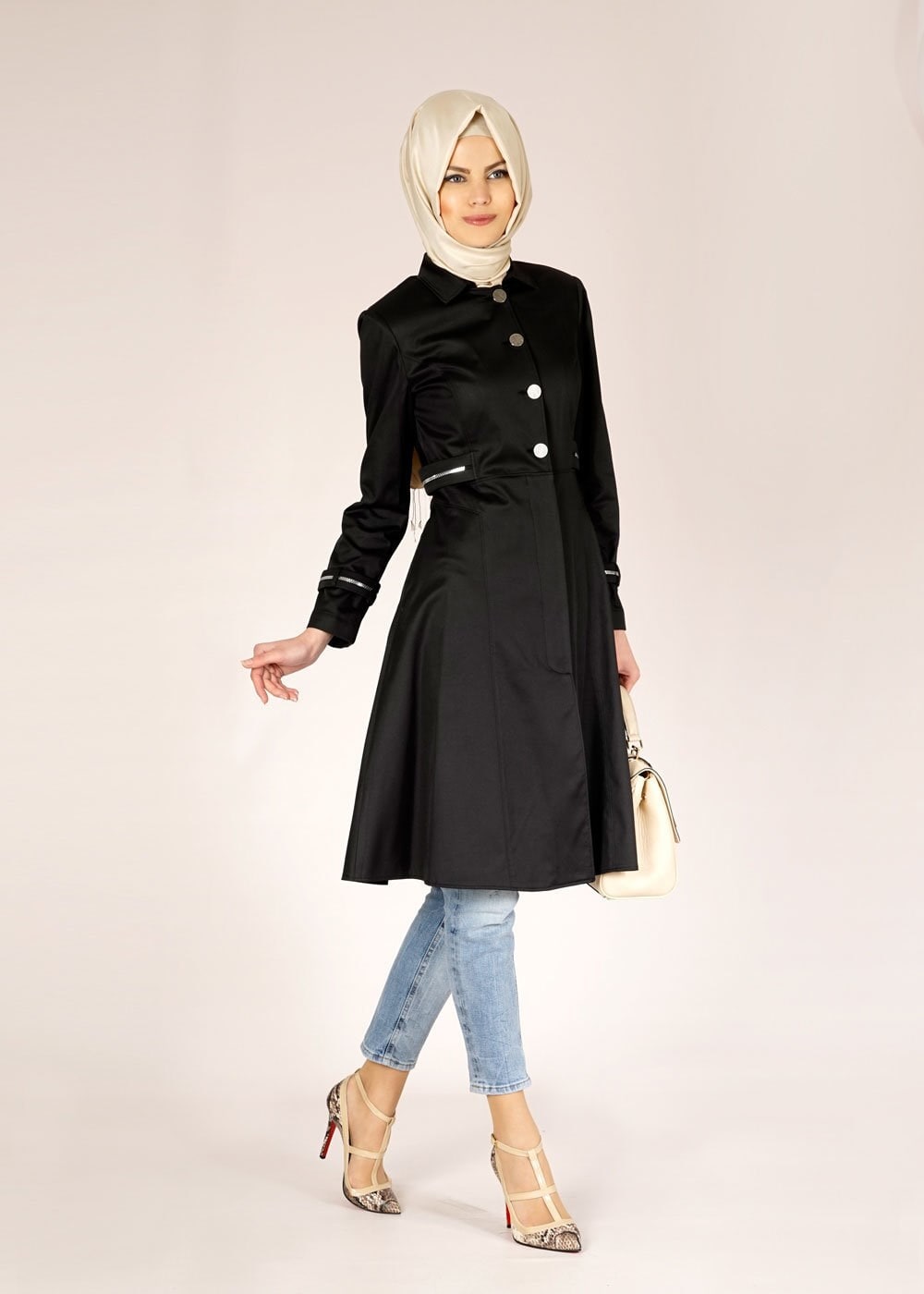 Tesettür giyim SİYAH FERMUAR DETAYLI DÜĞMELİ TRENÇKOT 1468