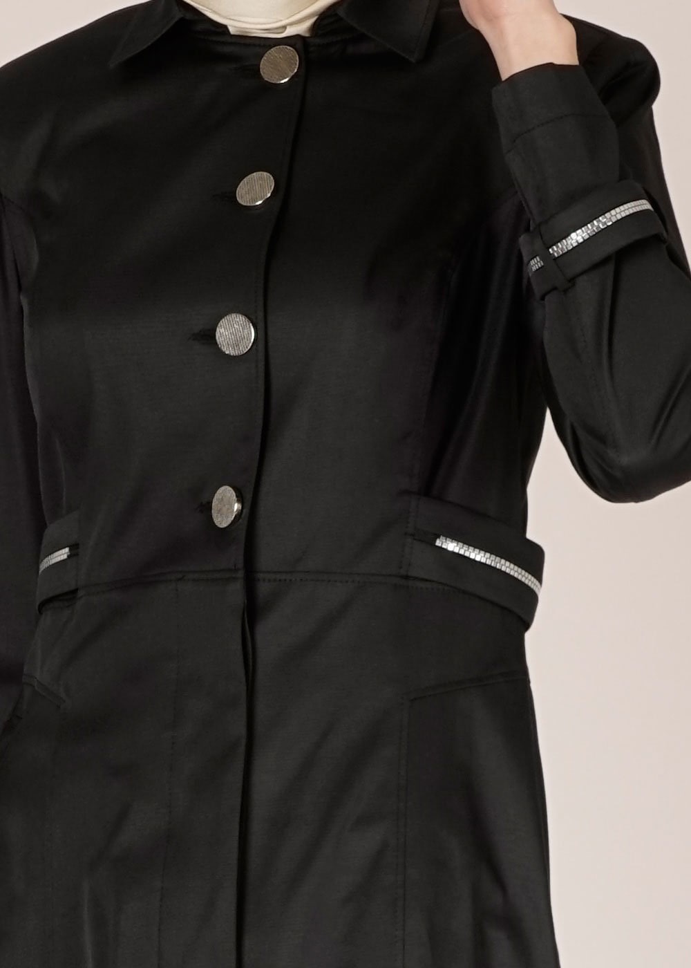 Tesettür giyim SİYAH FERMUAR DETAYLI DÜĞMELİ TRENÇKOT 1468