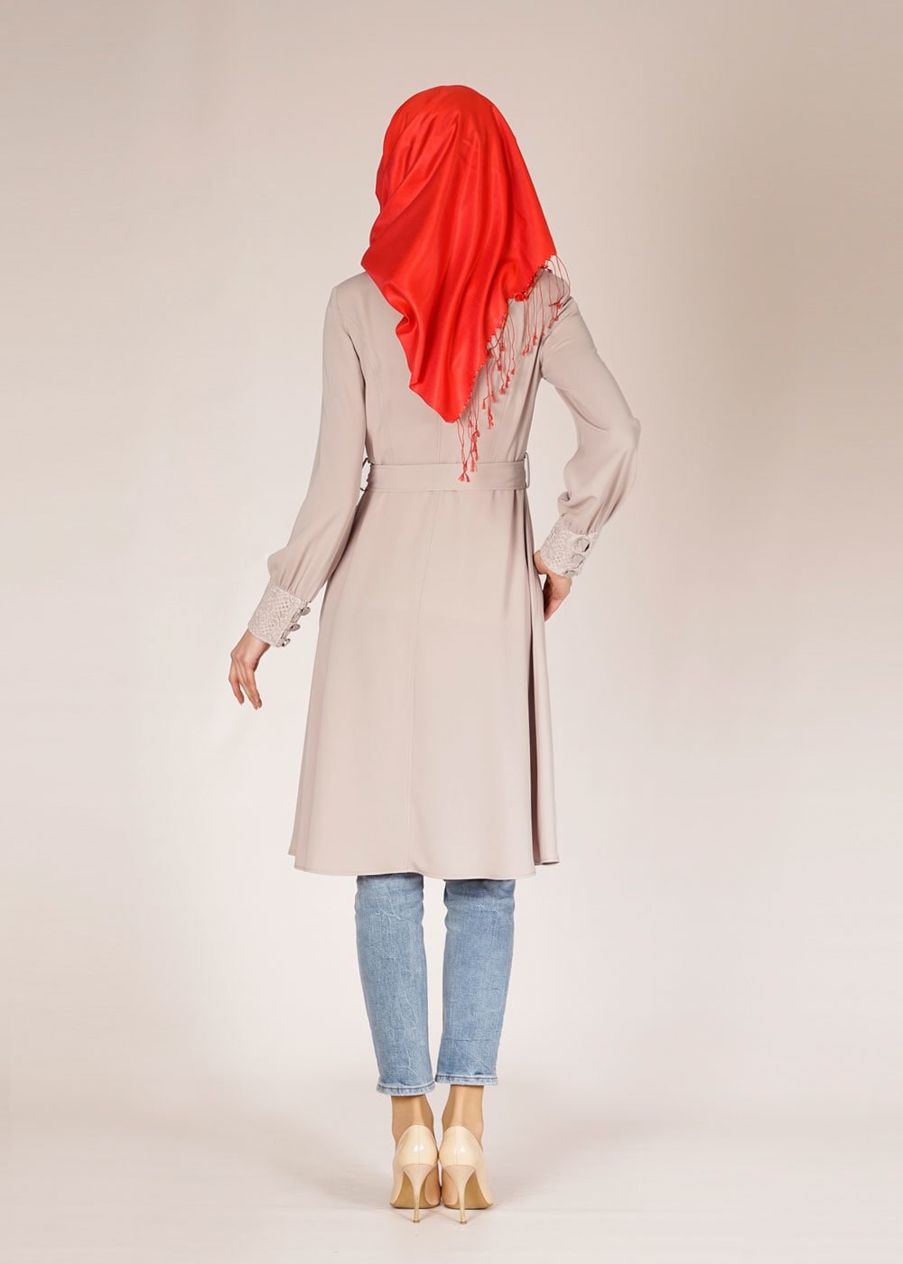 Tesettür giyim BEJ İŞLEME DETAYLI DÜĞMELİ TRENÇKOT 1504