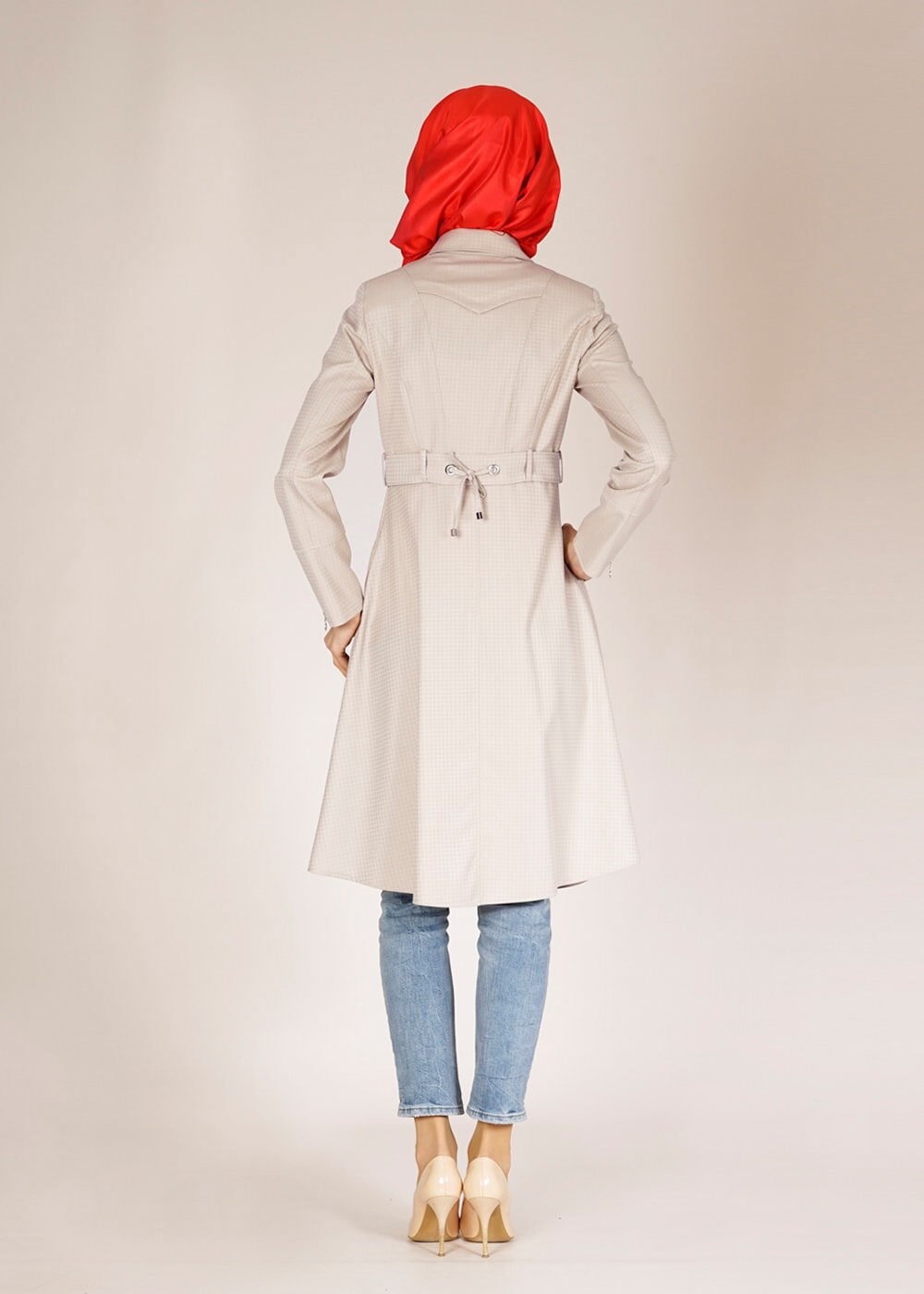 Tesettür giyim BEJ DÜĞME DETAYLI FERMUARLI TRENÇKOT 1507