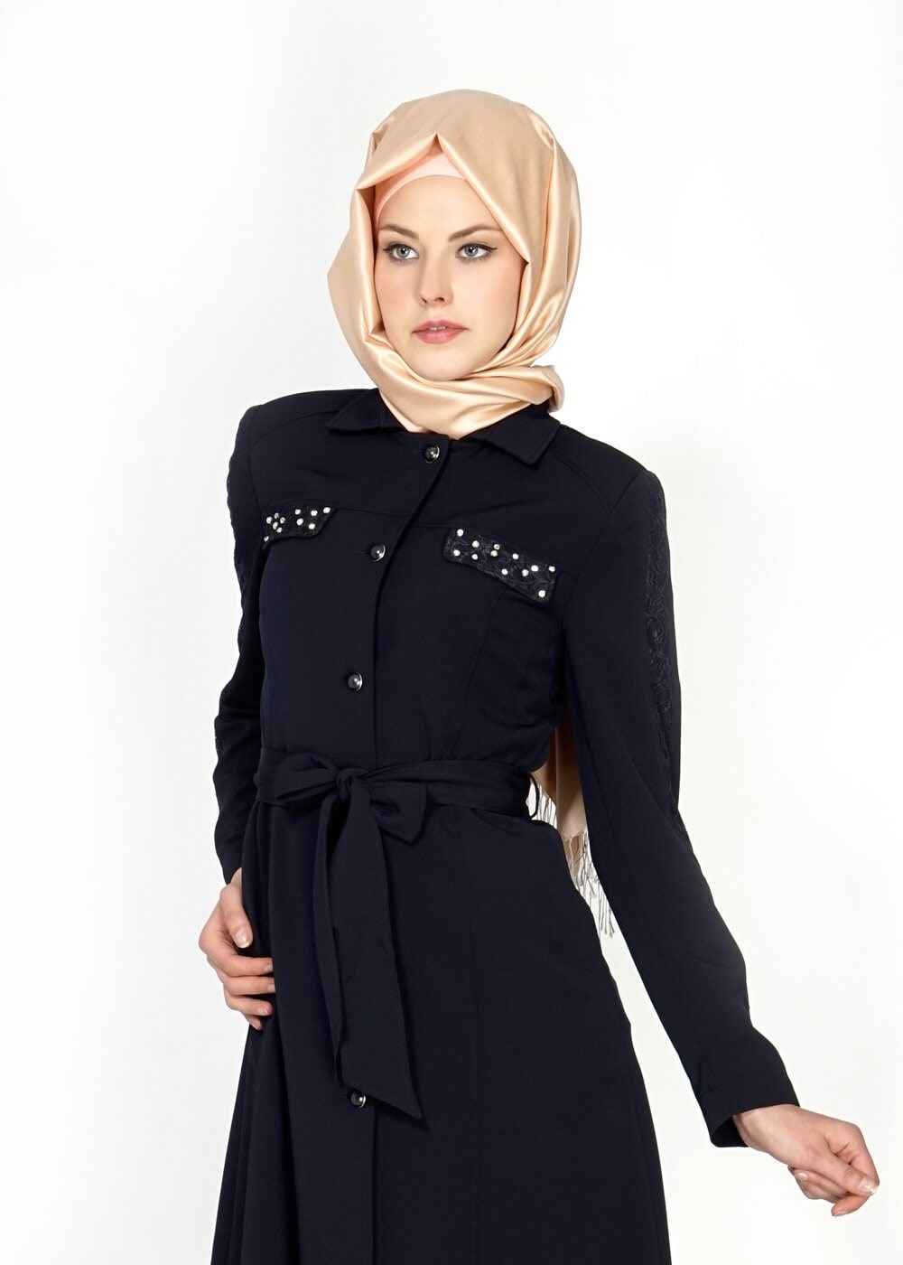 Tesettür giyim LACİVERT TAŞ DETAYLI DÜĞMELİ TRENÇKOT 1538