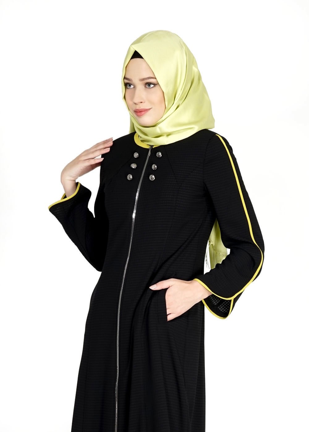 Tesettür giyim SİYAH FERMUARLI DÜĞME DETAYLI CEPLİ TRENÇKOT 1570