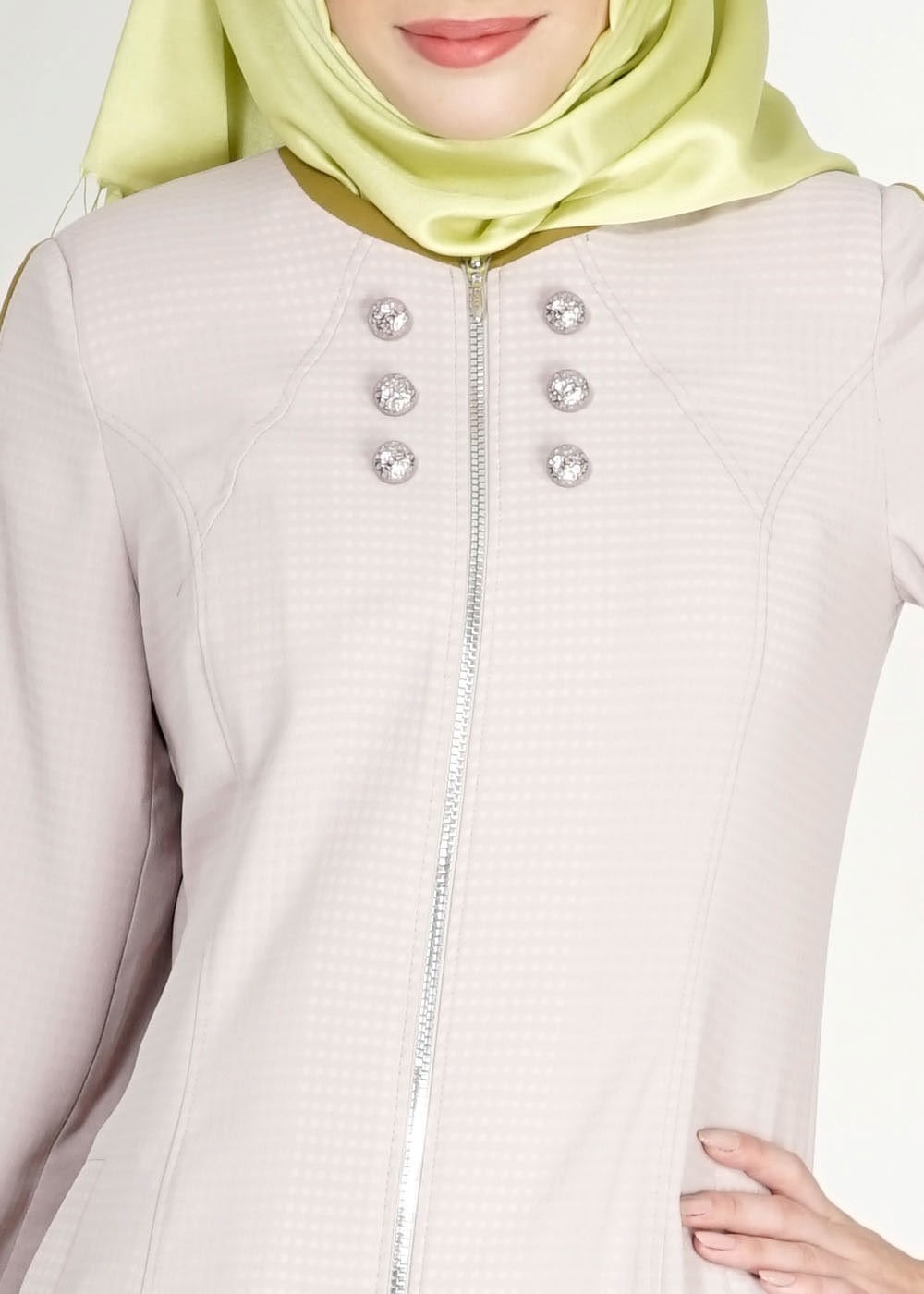 Tesettür giyim BEJ FERMUARLI DÜĞME DETAYLI CEPLİ TRENÇKOT 1570