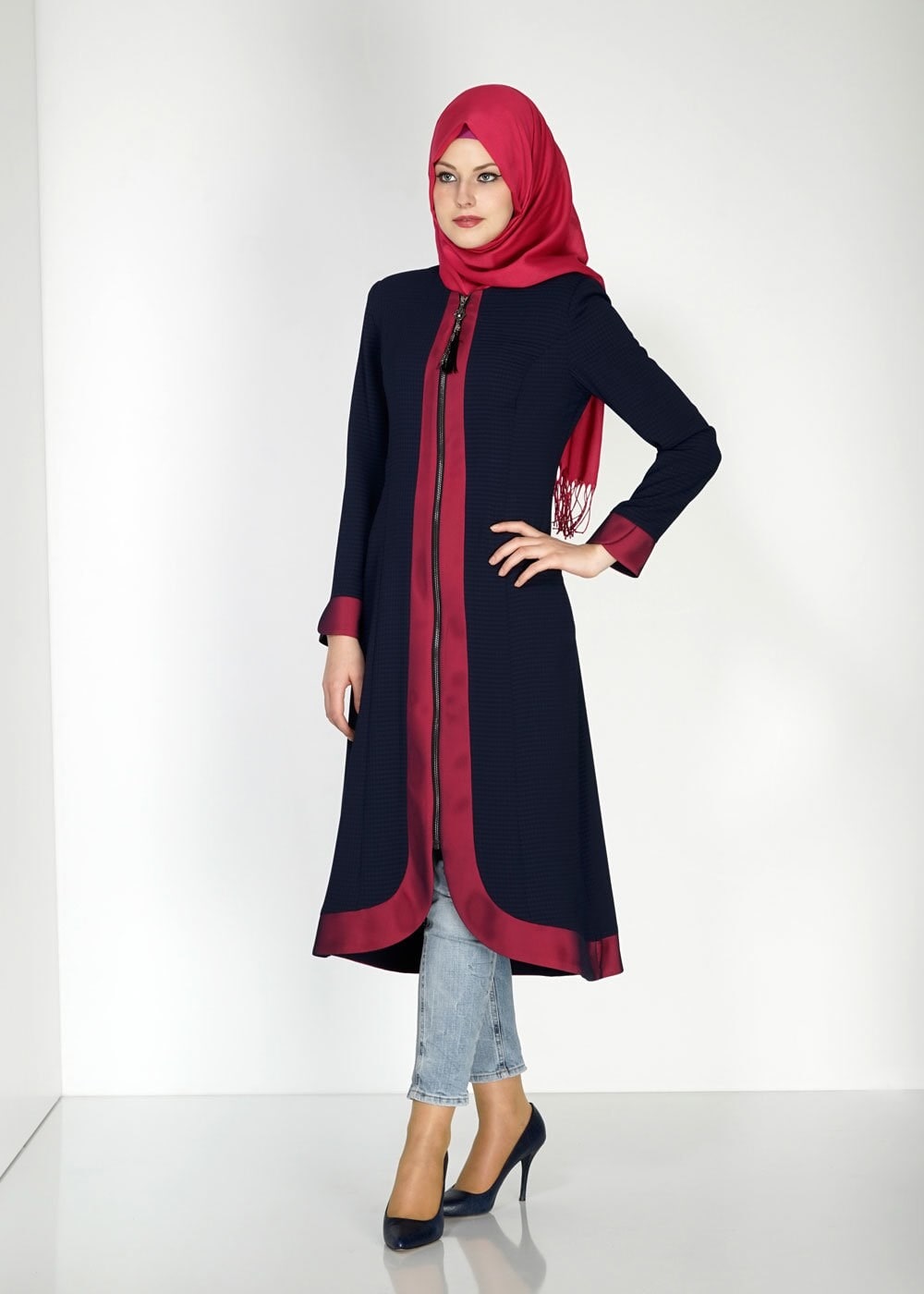 Tesettür giyim LACİVERT FERMUARLI KENDİNDEN DESENLİ TRENÇKOT 1575