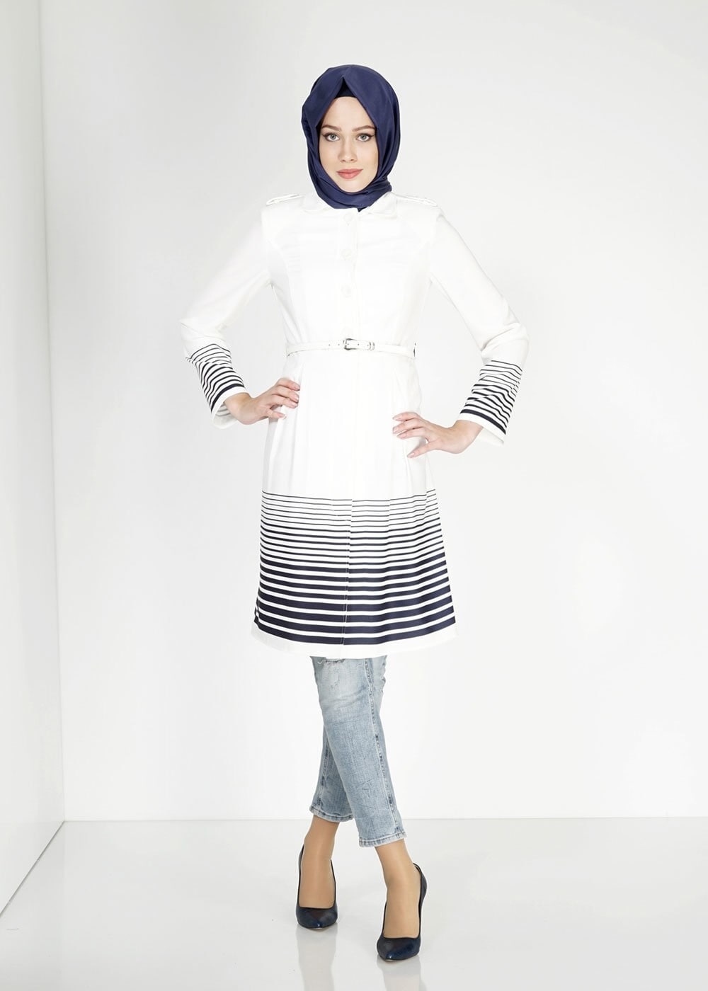 Tesettür giyim BEYAZ 1579 Farah Tesettür Trench