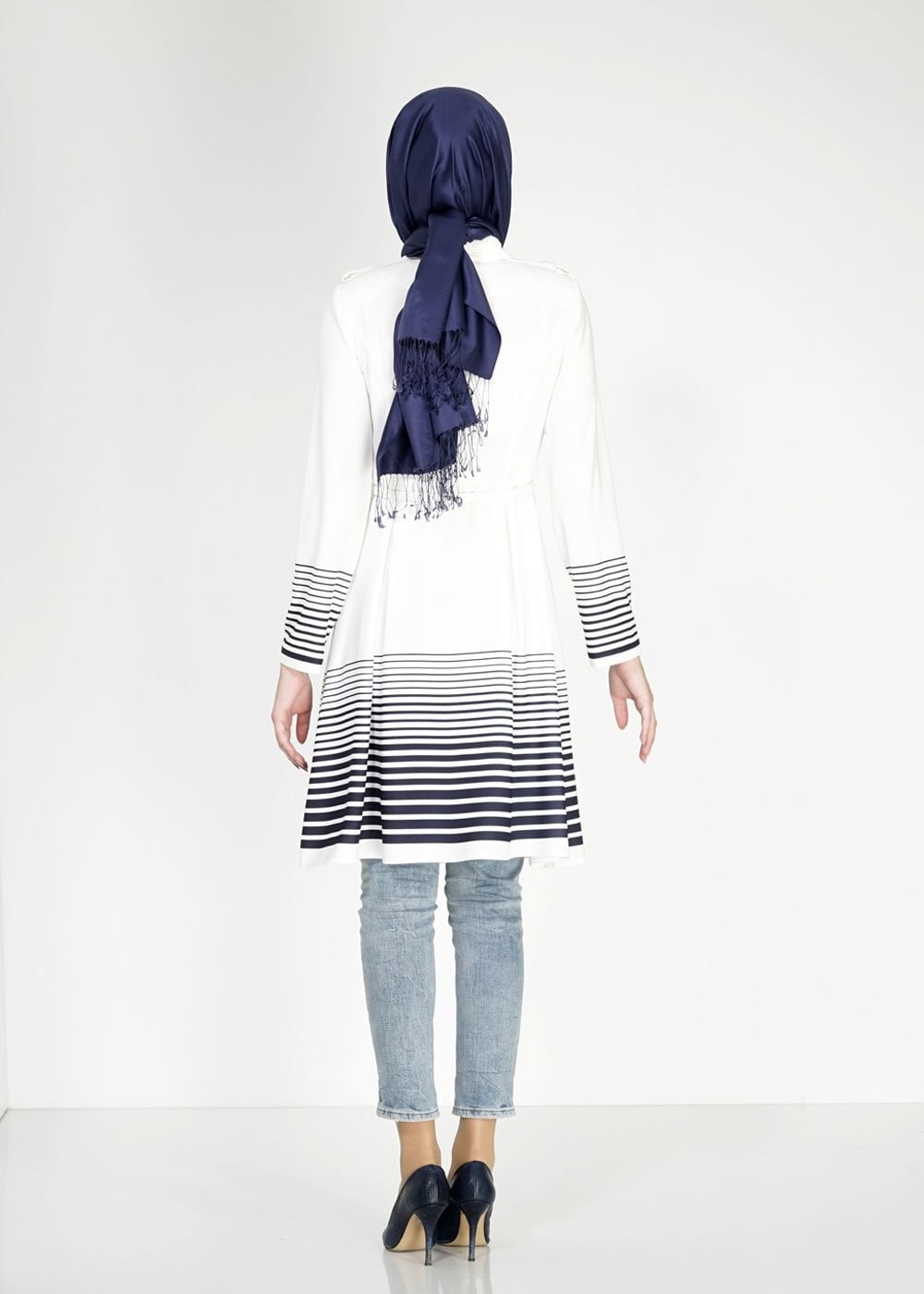 Tesettür giyim BEYAZ 1579 Farah Tesettür Trench