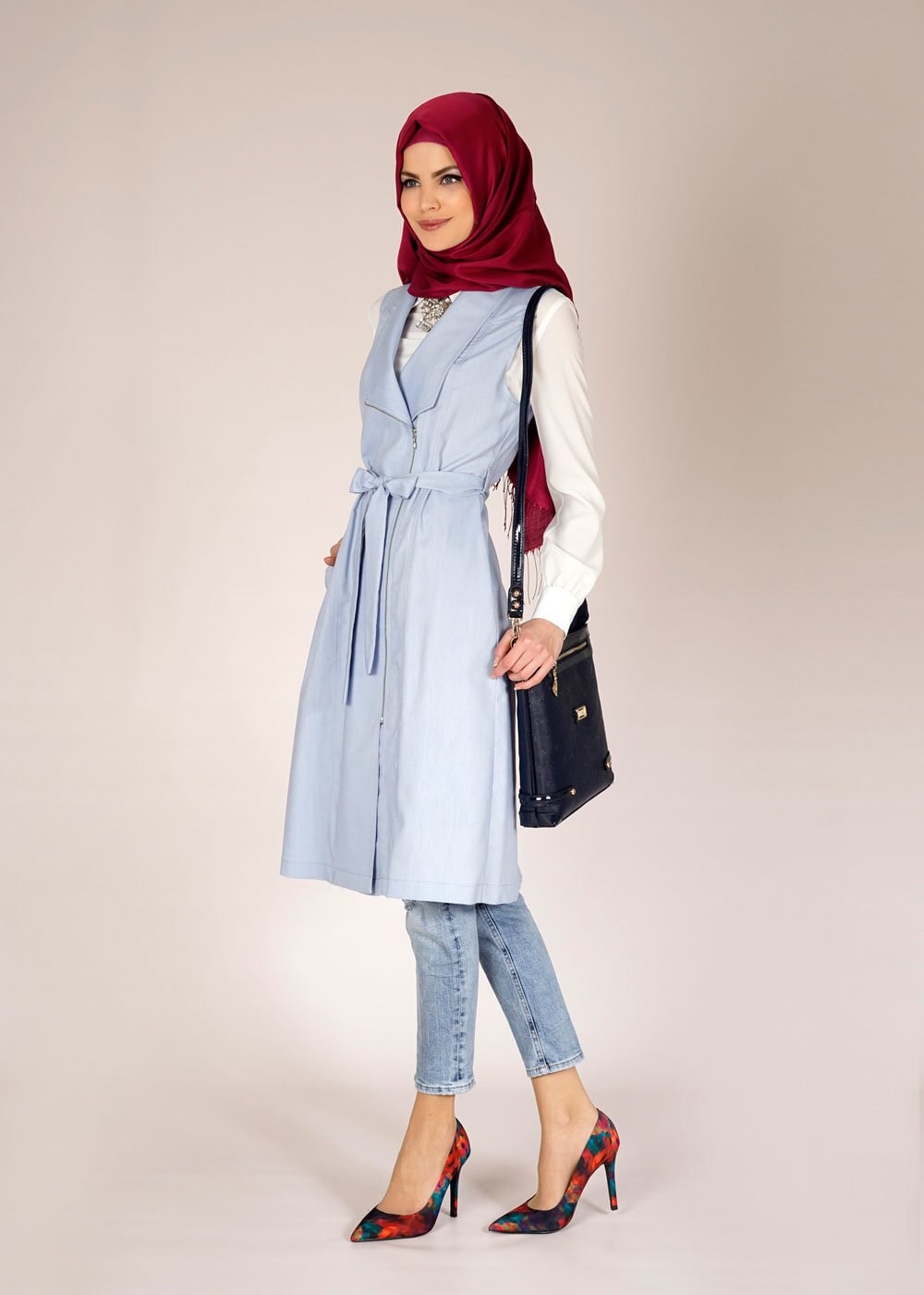 Tesettür giyim MAVİ BELİ KUŞAKLI KRUVAZE YAKA FERMUARLI YELEK 4685 