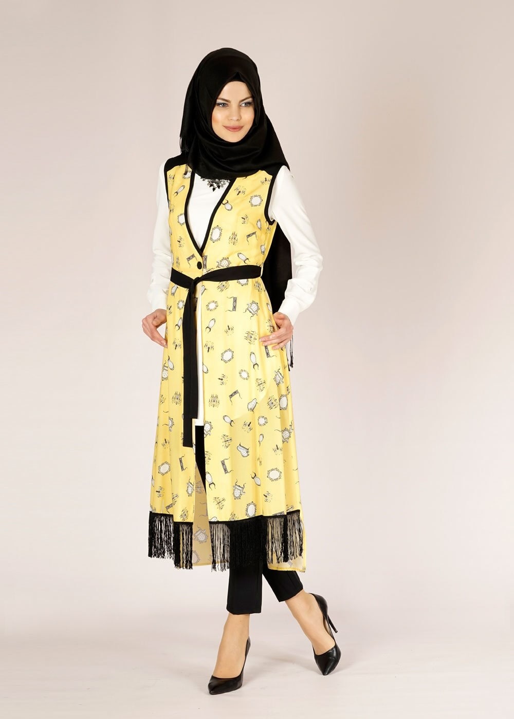 Tesettür giyim SARI DESENLİ PÜSKÜL DETAYLI YELEK 4695