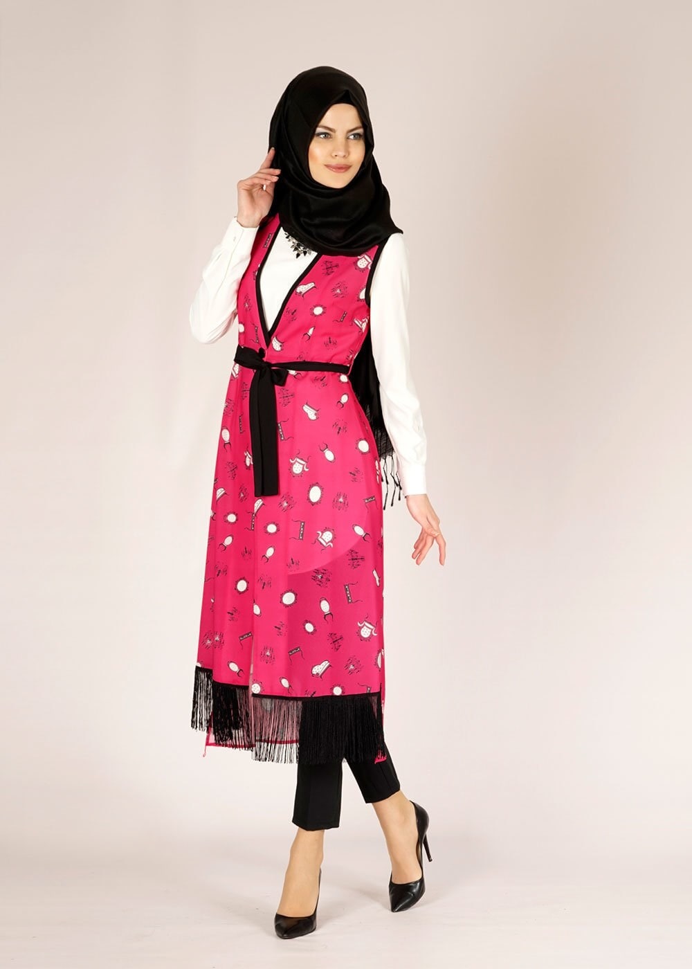 Tesettür giyim FUŞYA DESENLİ PÜSKÜL DETAYLI YELEK 4695