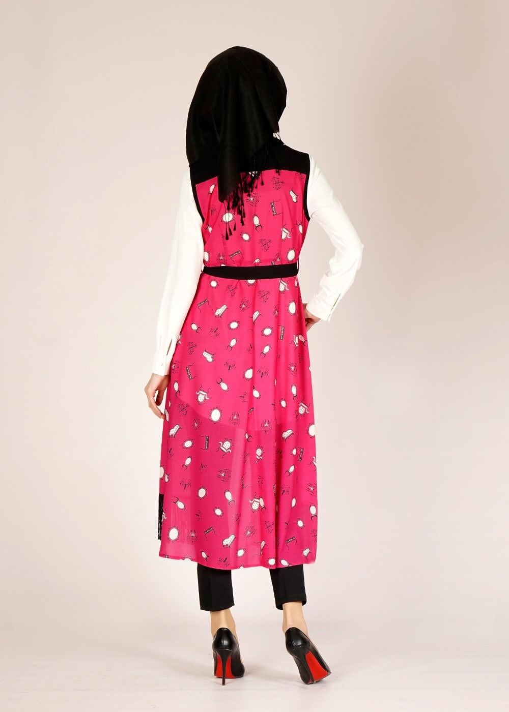 Tesettür giyim FUŞYA DESENLİ PÜSKÜL DETAYLI YELEK 4695