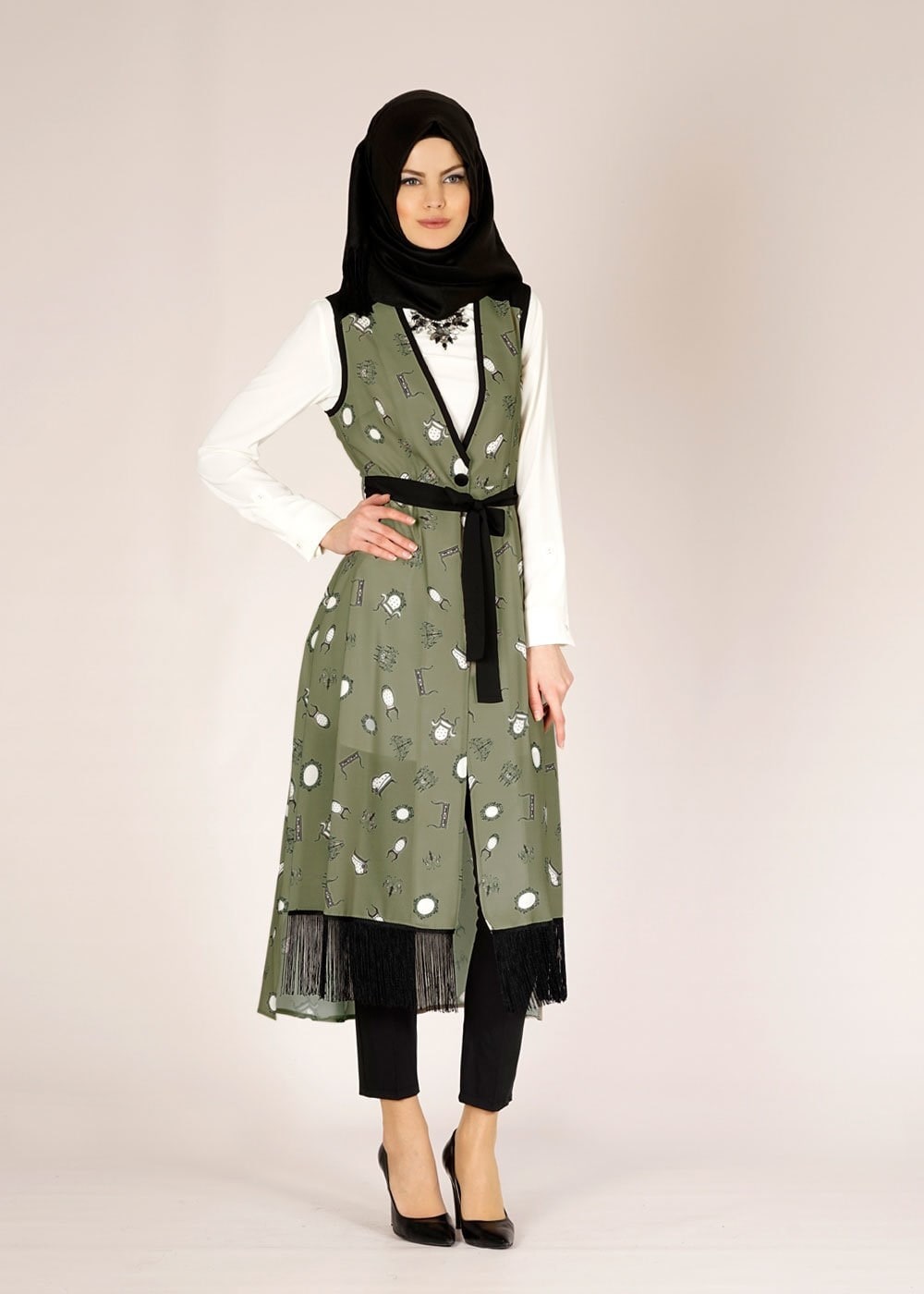Tesettür giyim HAKİ DESENLİ PÜSKÜL DETAYLI YELEK 4695