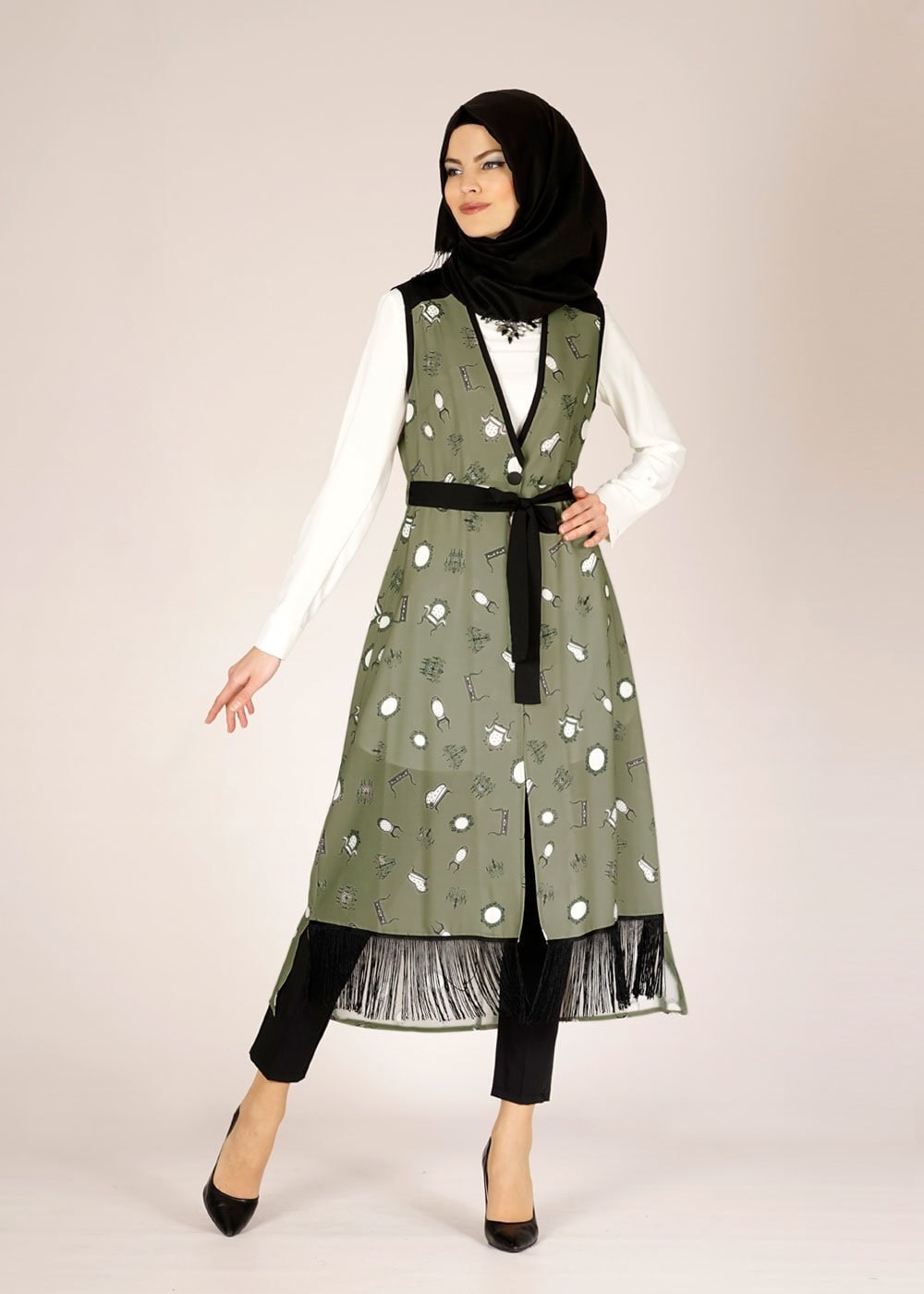 Tesettür giyim HAKİ DESENLİ PÜSKÜL DETAYLI YELEK 4695