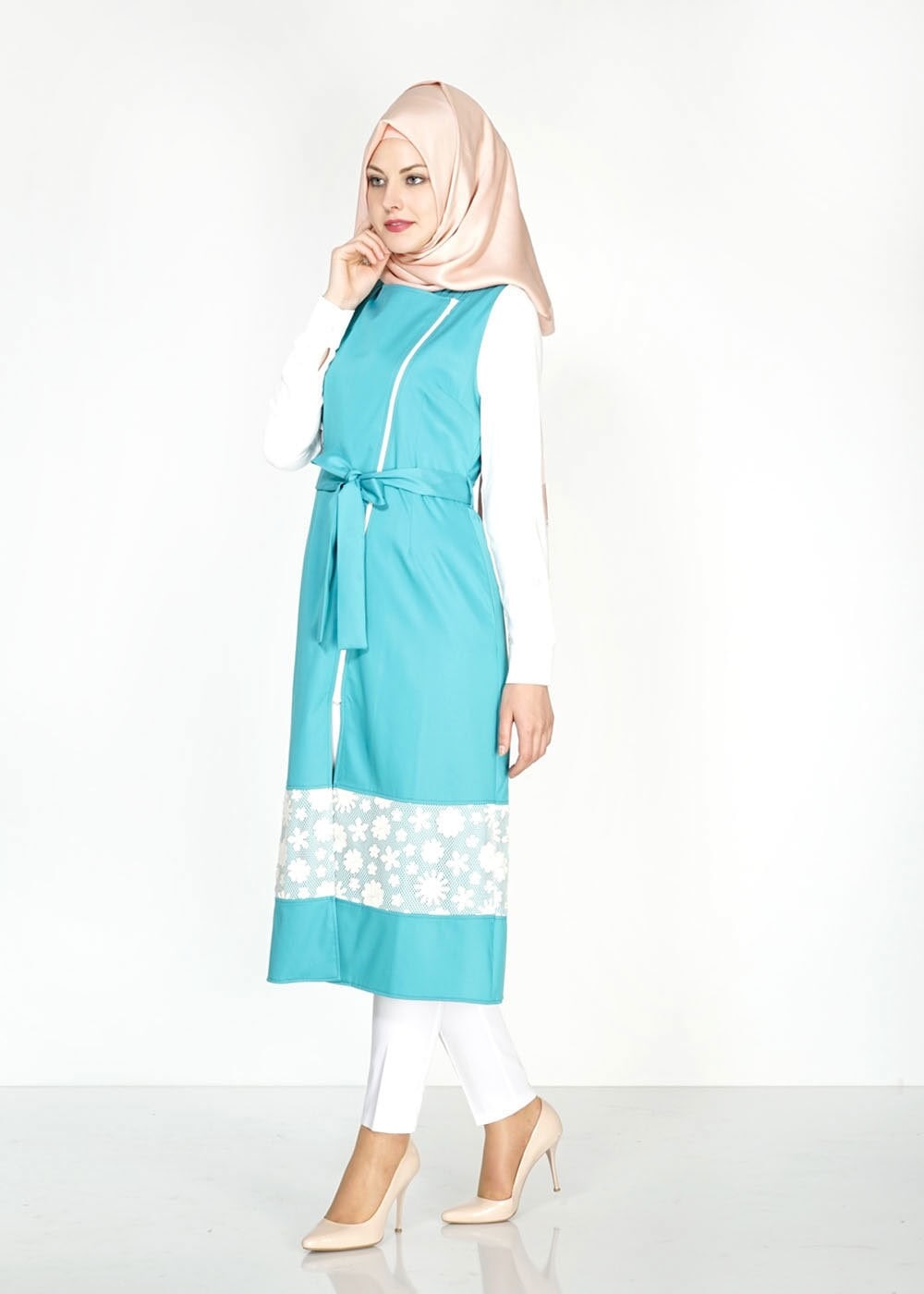 Tesettür giyim MAVİ ÇİÇEK DESENLİ FERMUARLI YELEK 4795