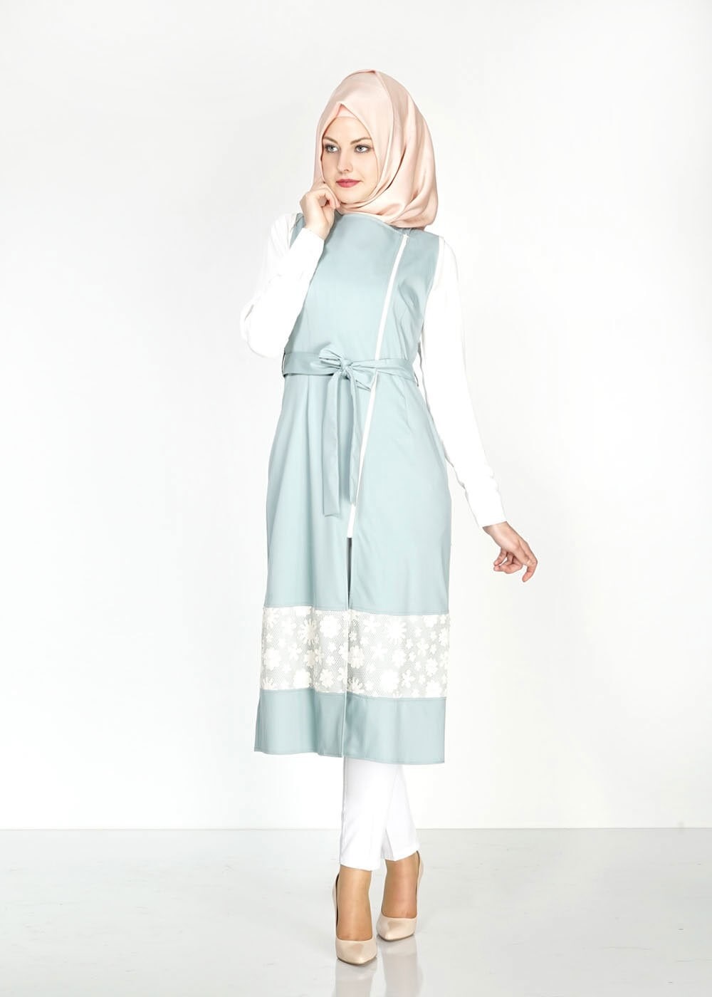 Tesettür giyim MAVİ ÇİÇEK DESENLİ FERMUARLI YELEK 4795