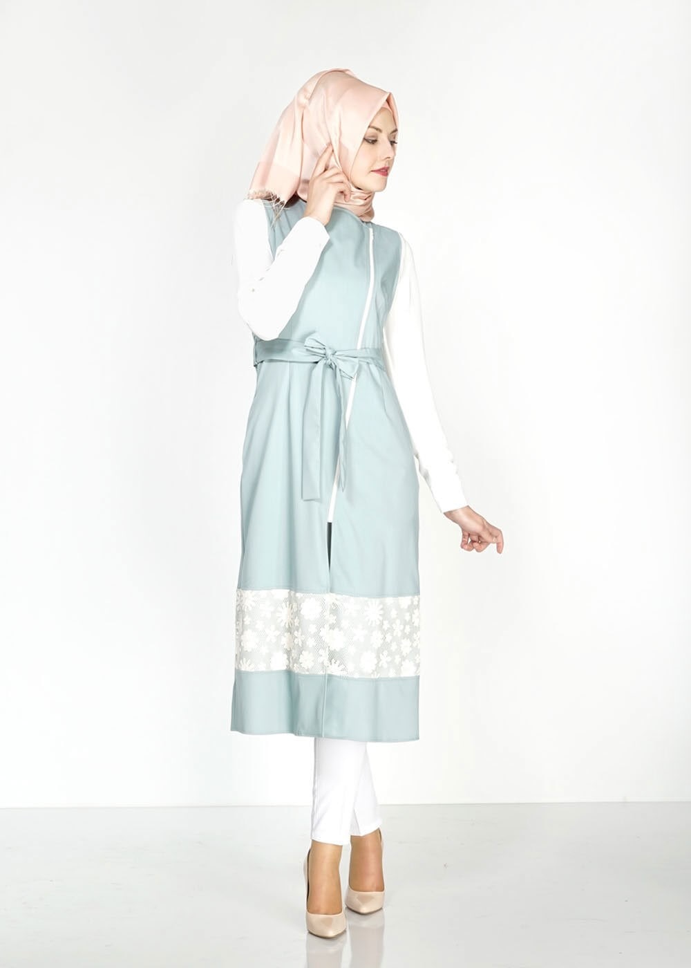 Tesettür giyim MAVİ ÇİÇEK DESENLİ FERMUARLI YELEK 4795