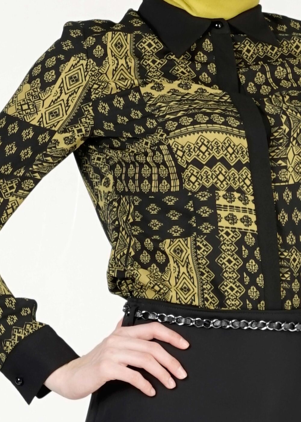 Tesettür giyim SİYAH ETNİK DESENLİ BLUZ 4076
