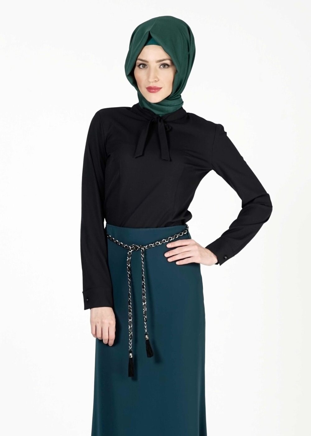 Tesettür giyim SİYAH BAĞLAMA DETAYLI BLUZ 4085 