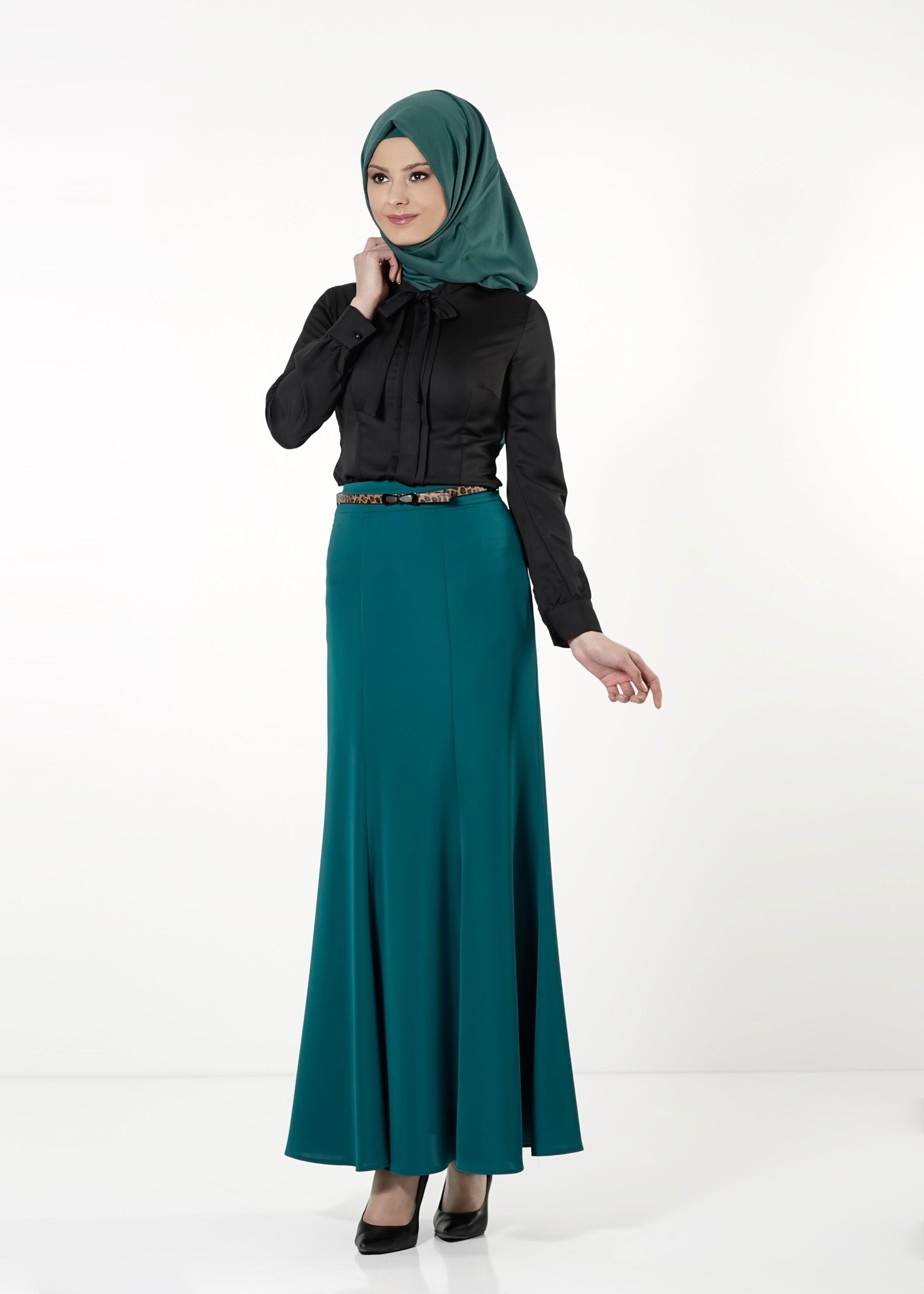 Tesettür giyim SİYAH BAĞLAMA DETAYLI BLUZ 4123 