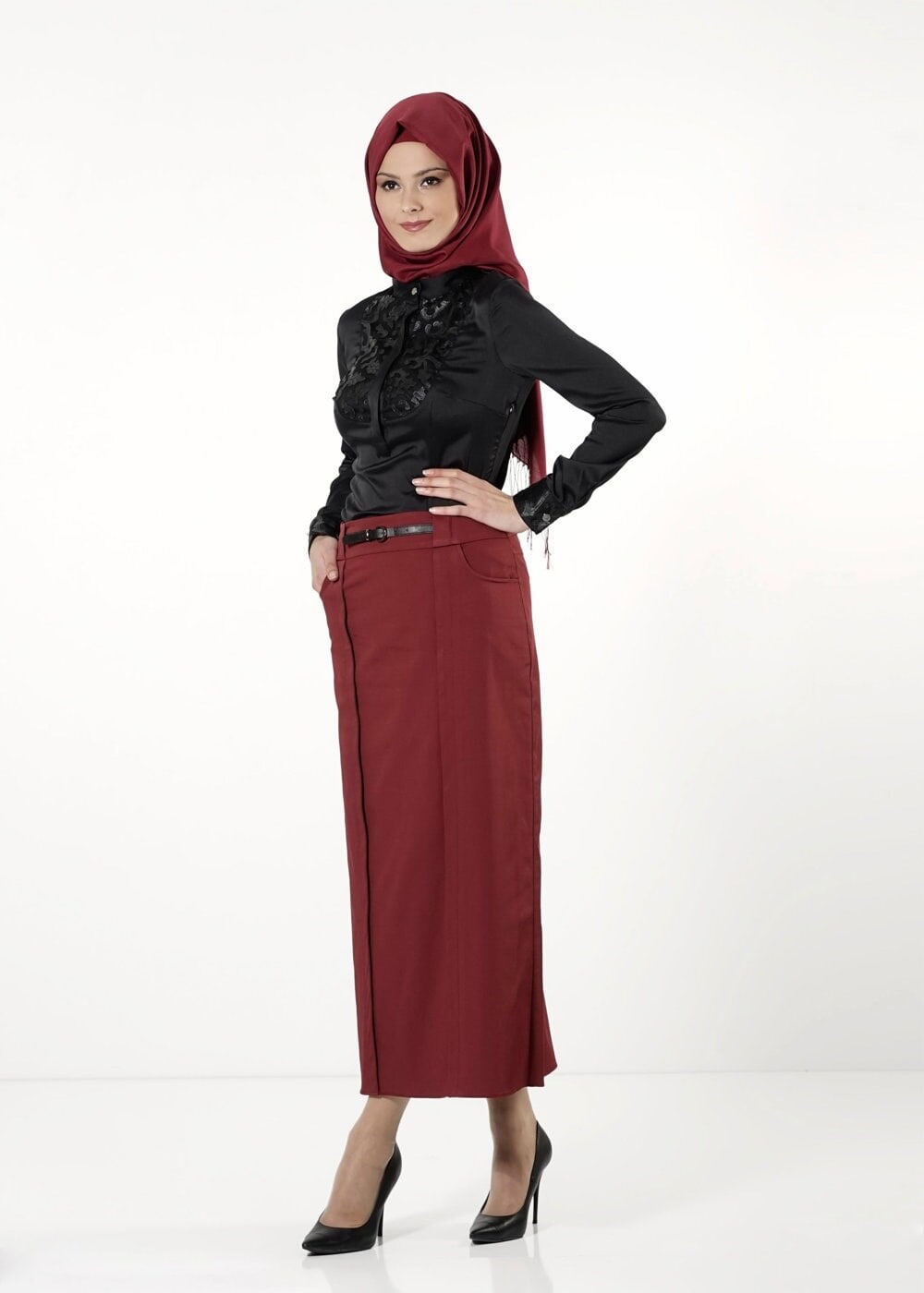 Tesettür giyim SİYAH GÜPÜR DETAYLI BLUZ 4134 