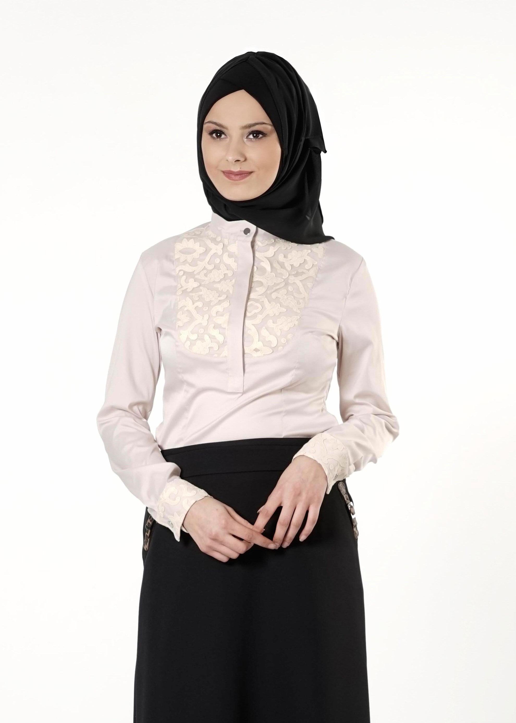 Tesettür giyim EKRU GÜPÜR DETAYLI BLUZ 4134 
