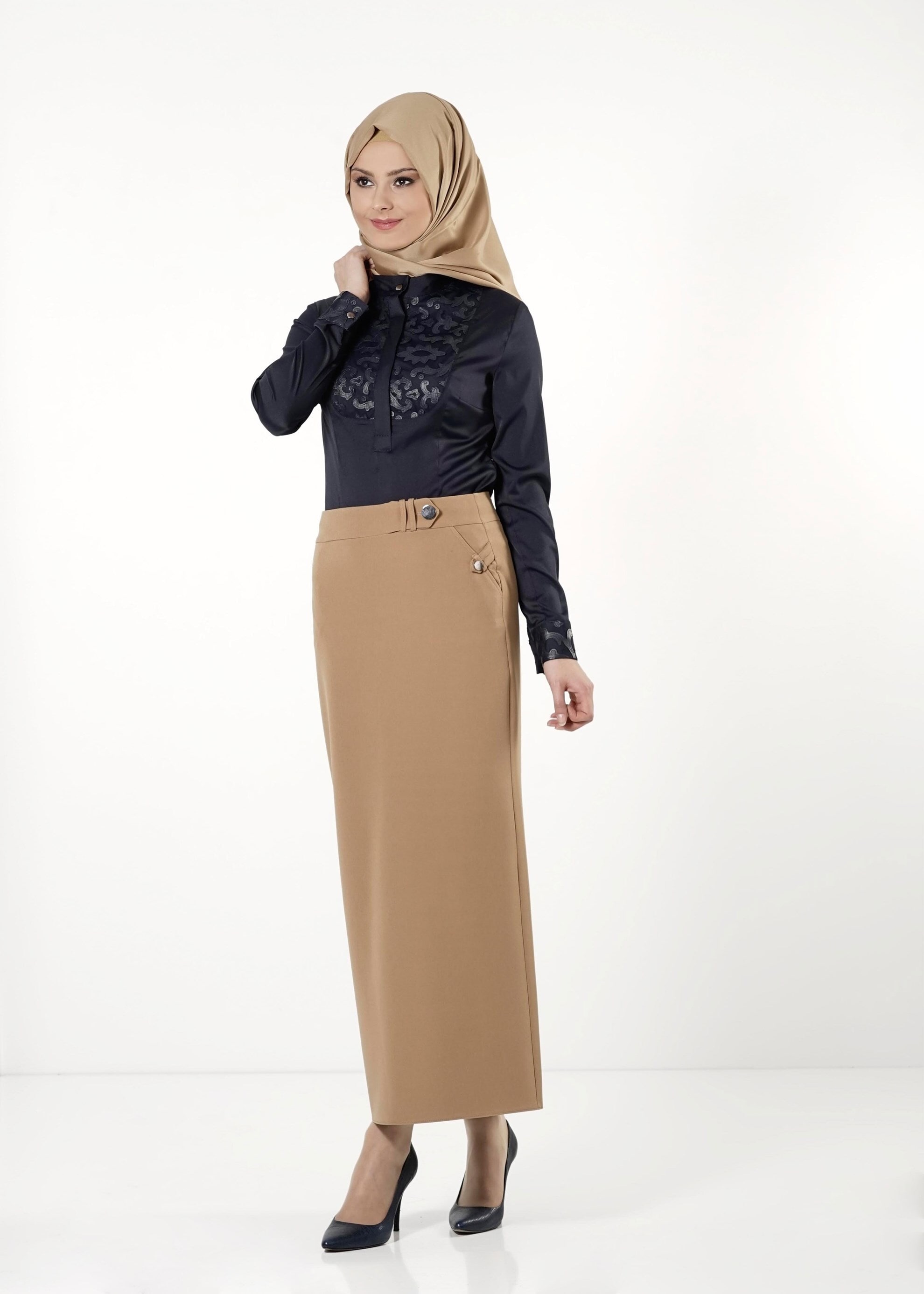 Tesettür giyim LACİVERT GÜPÜR DETAYLI BLUZ 4134 