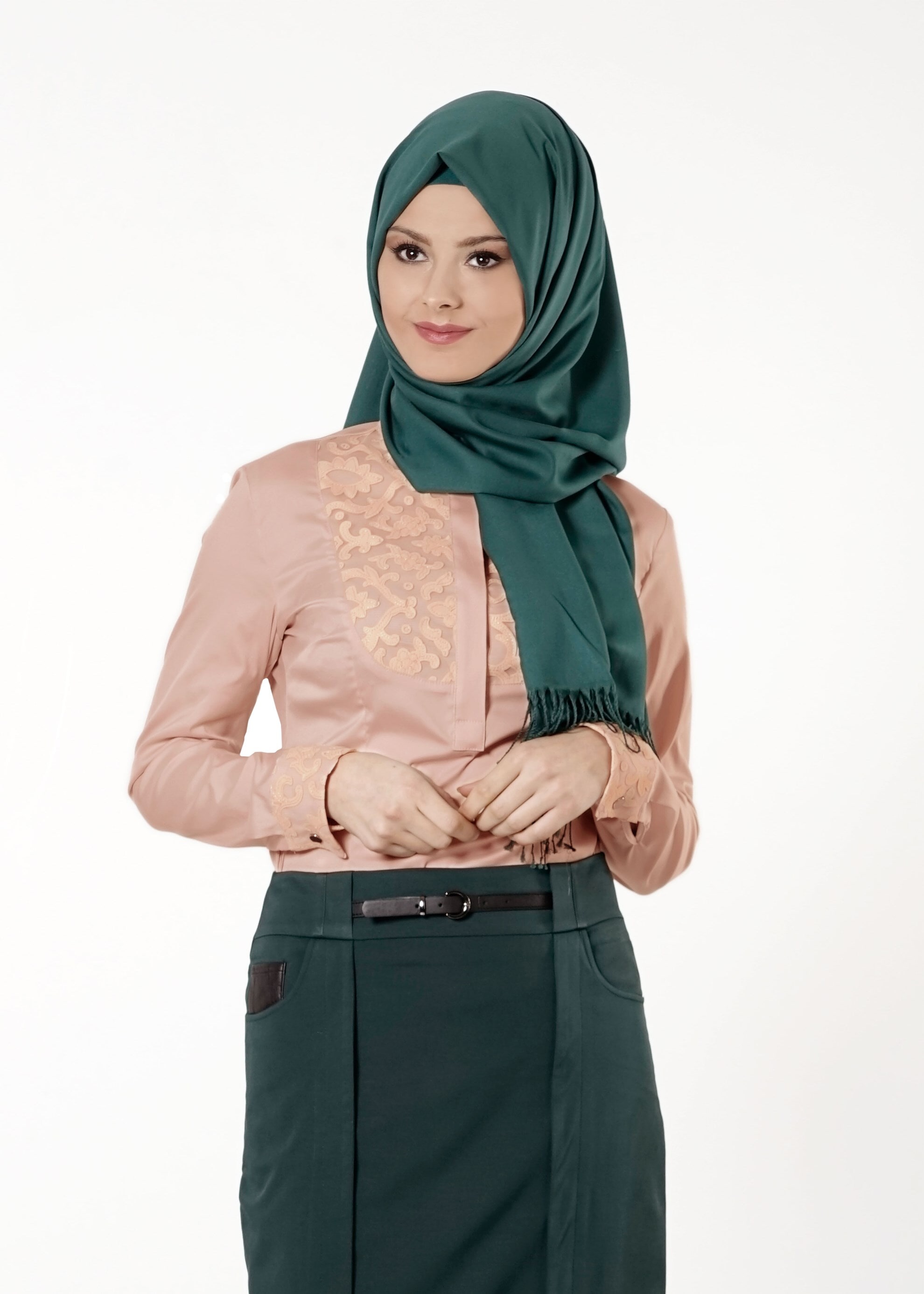 Tesettür giyim PUDRA GÜPÜR DETAYLI BLUZ 4134 