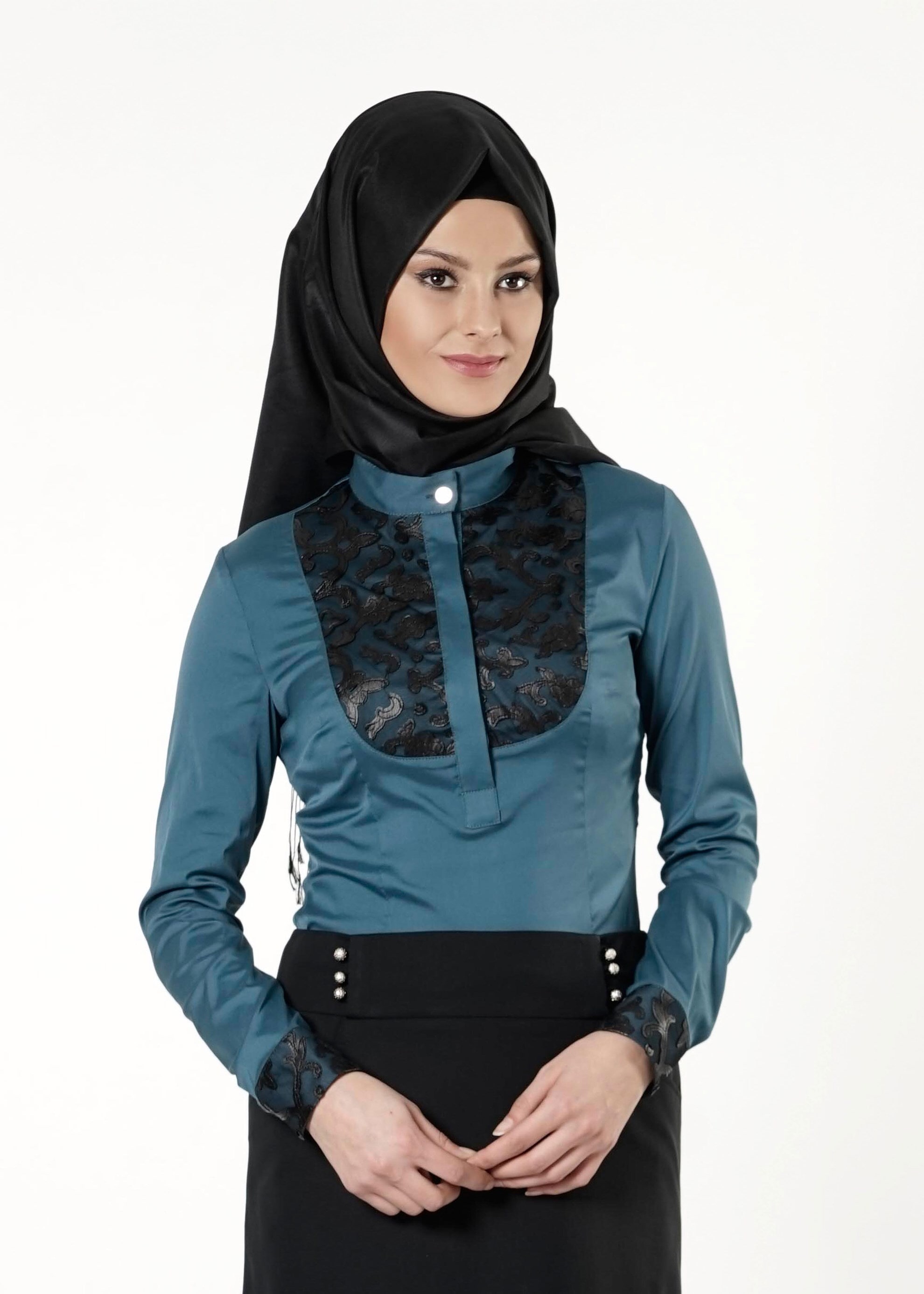 Tesettür giyim YEŞİL GÜPÜR DETAYLI BLUZ 4134 