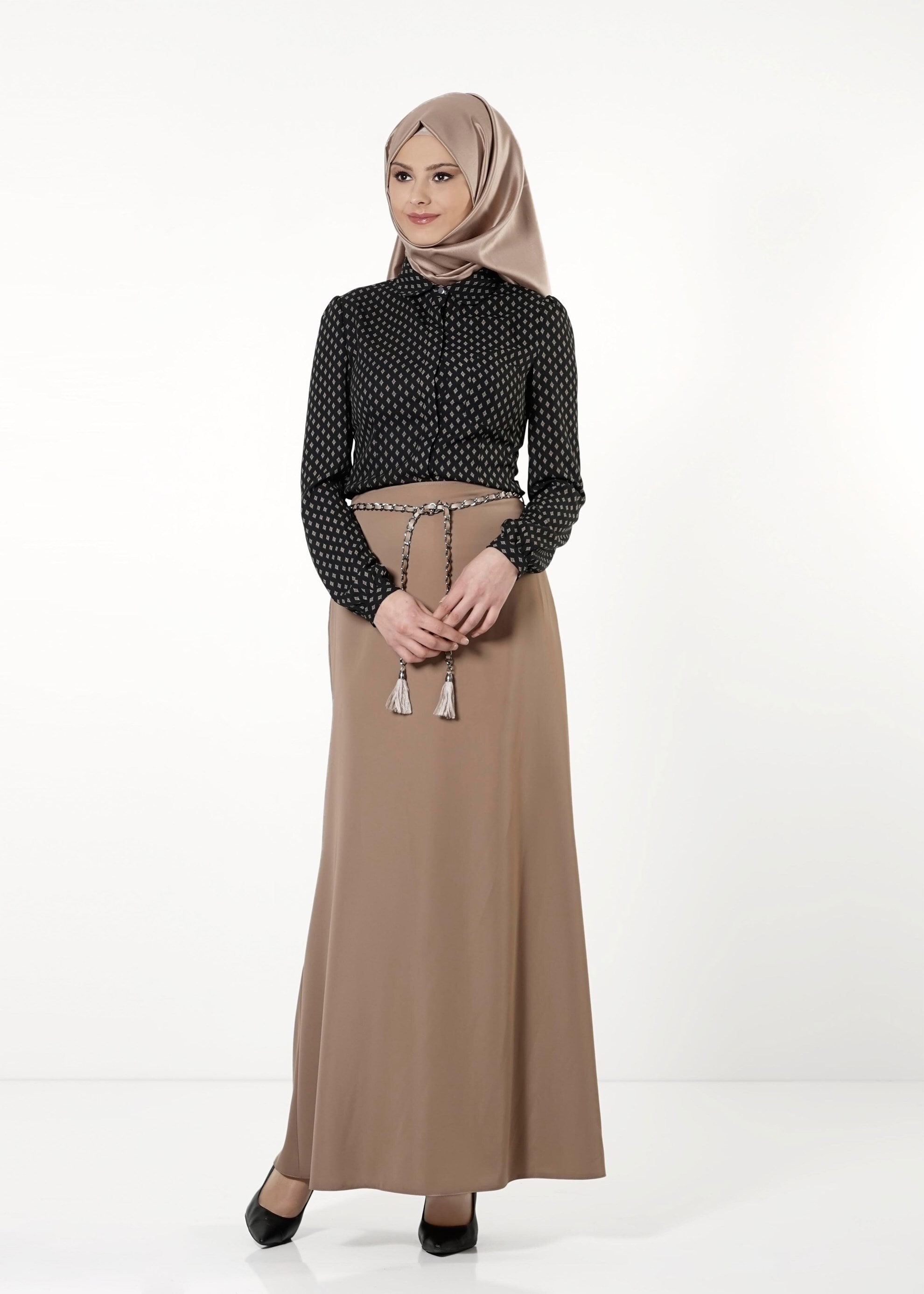 Tesettür giyim SİYAH DESENLİ DÜĞME DETAYLI BLUZ 4139