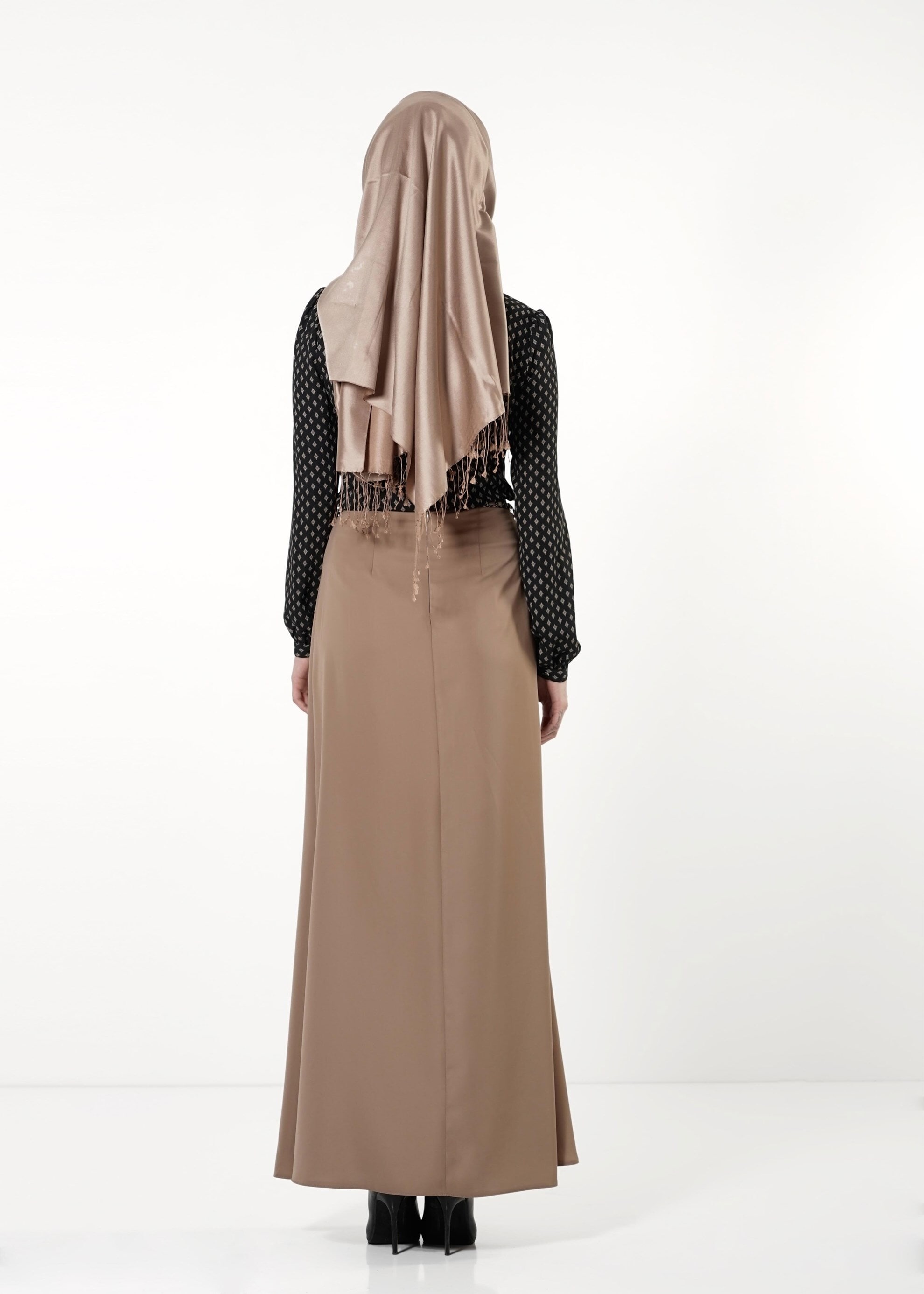 Tesettür giyim SİYAH DESENLİ DÜĞME DETAYLI BLUZ 4139