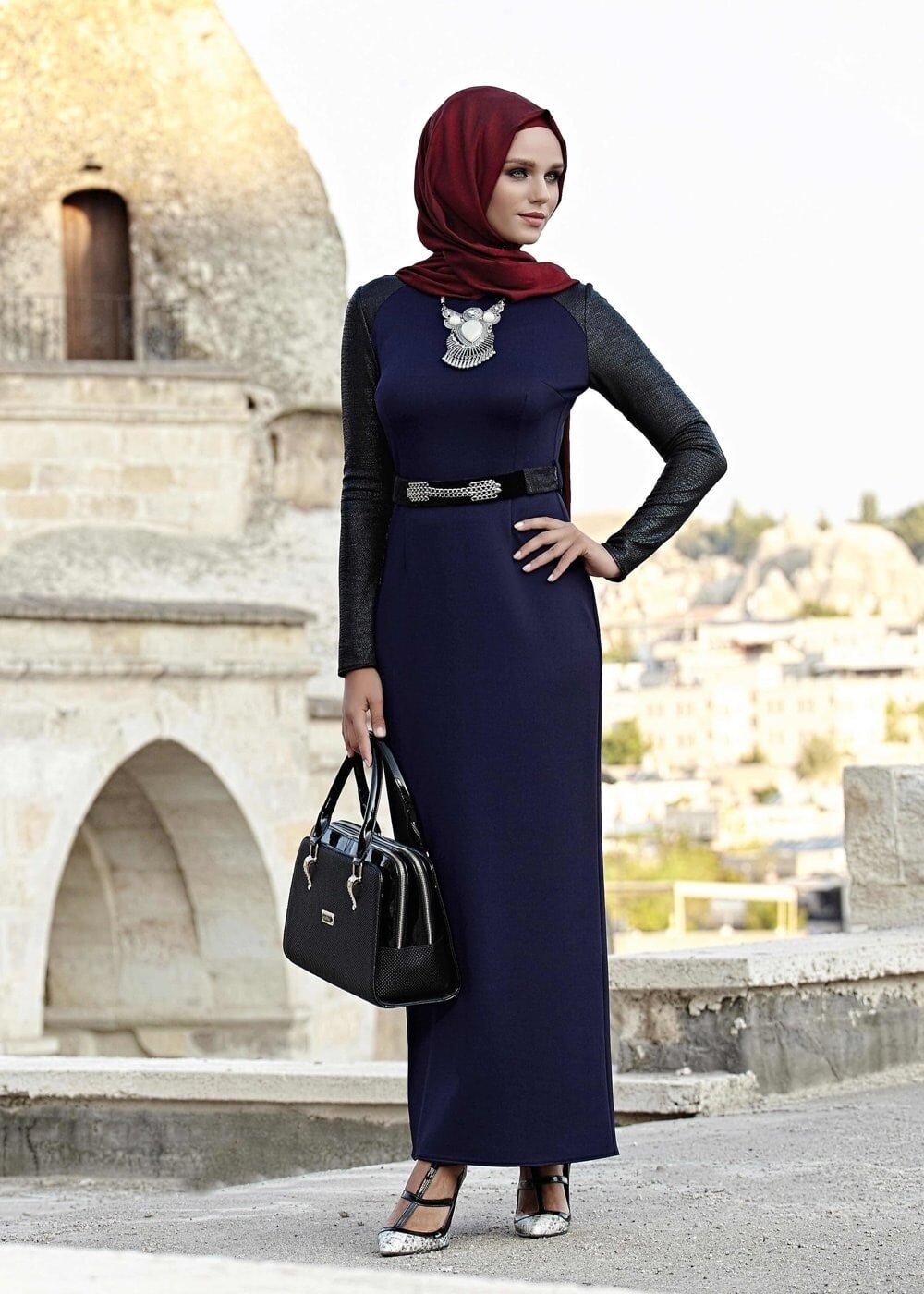 Tesettür giyim LACİVERT KOLLARI DERİ ELBİSE 4024 