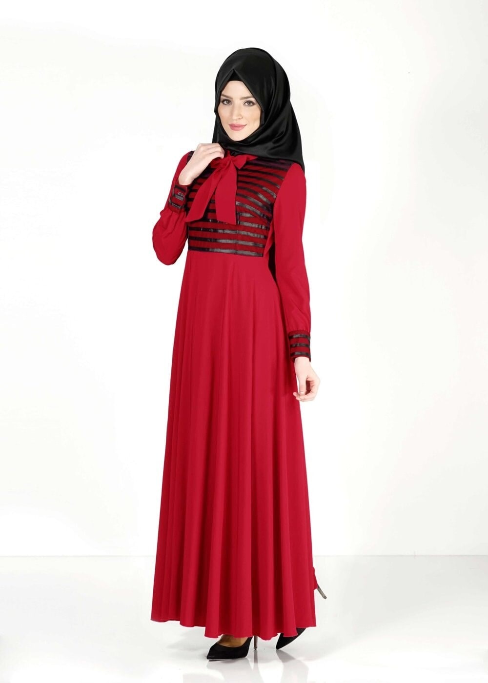 Tesettür giyim BORDO YAKASI FİYONK DETAYLI ELBİSE 4028 