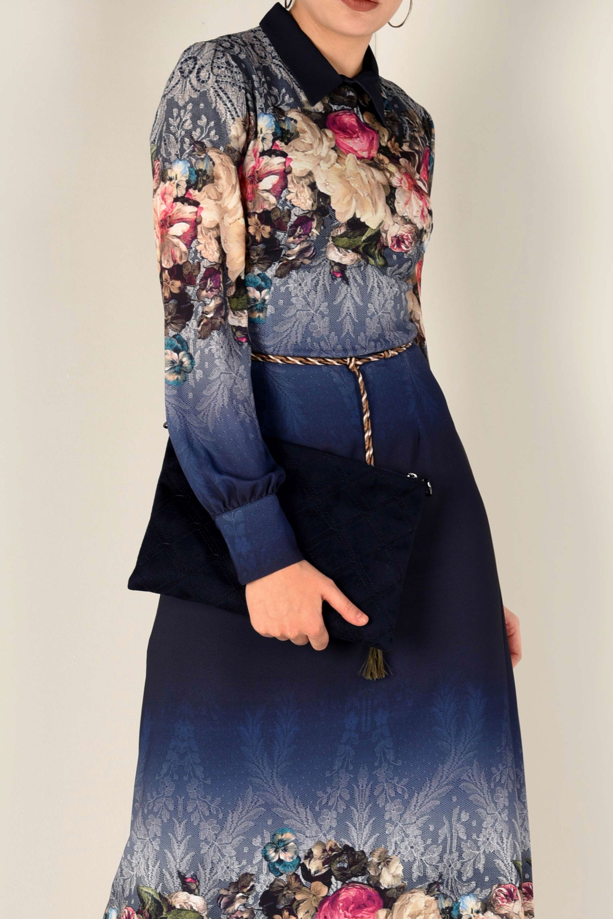 Tesettür giyim LACİVERT ÇİÇEK DESENLİ ELBİSE 4035 