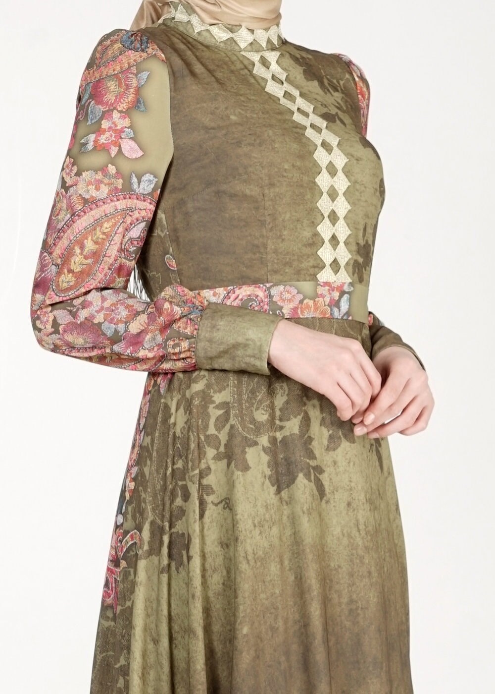 Tesettür giyim HAKİ ÇİÇEK DESENLİ ELBİSE 4057 